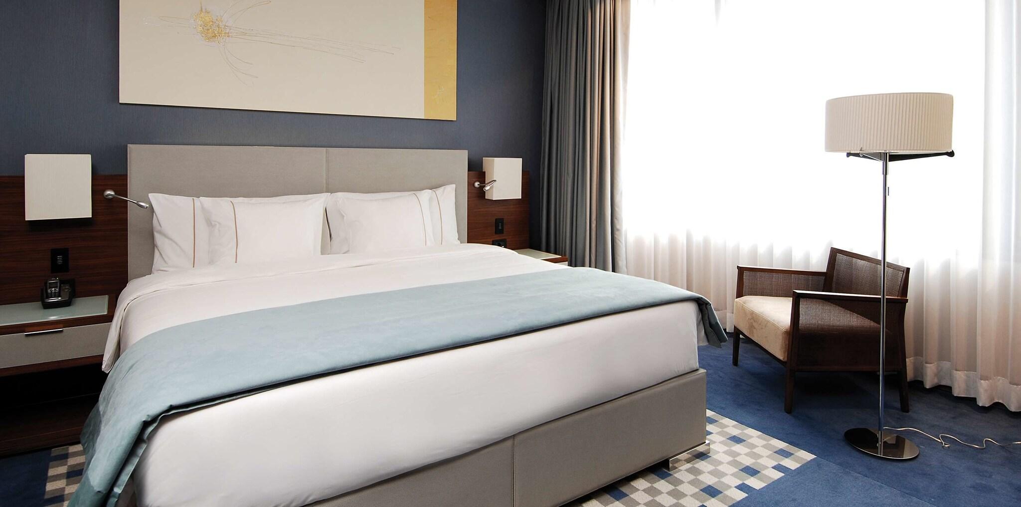 Suite King Bed Smoking