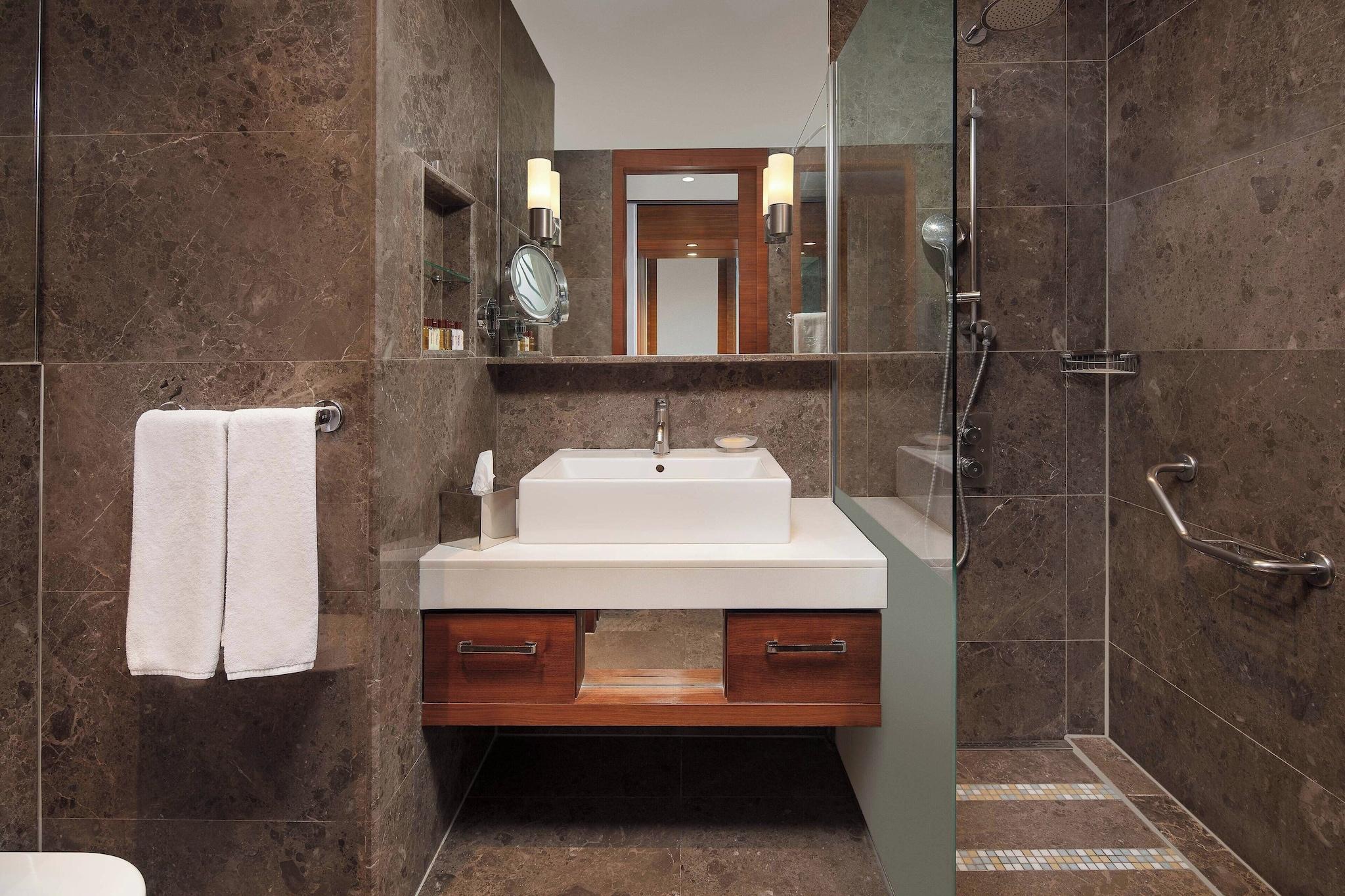 Double Deluxe with Views