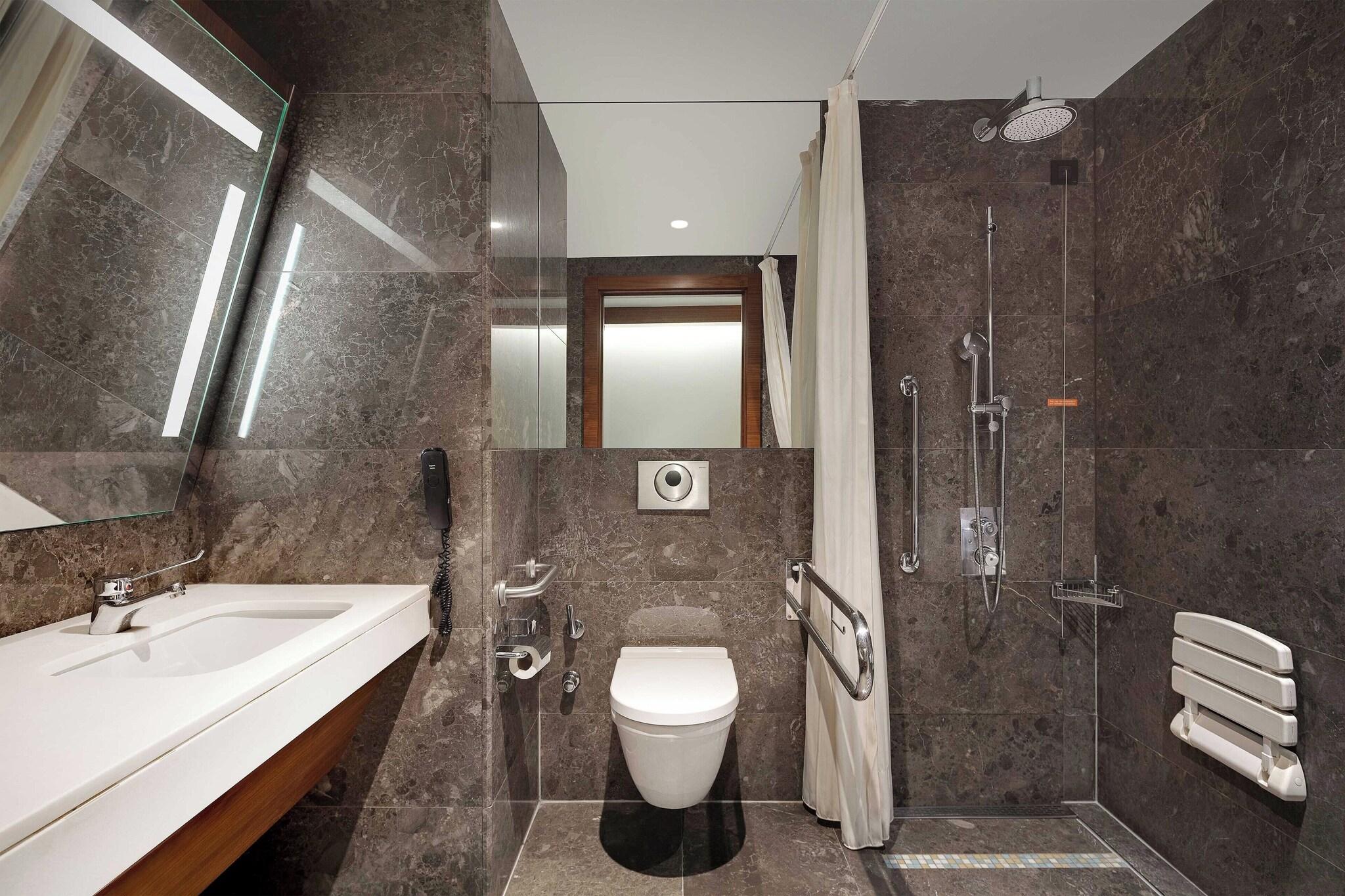 Double Premium with Views