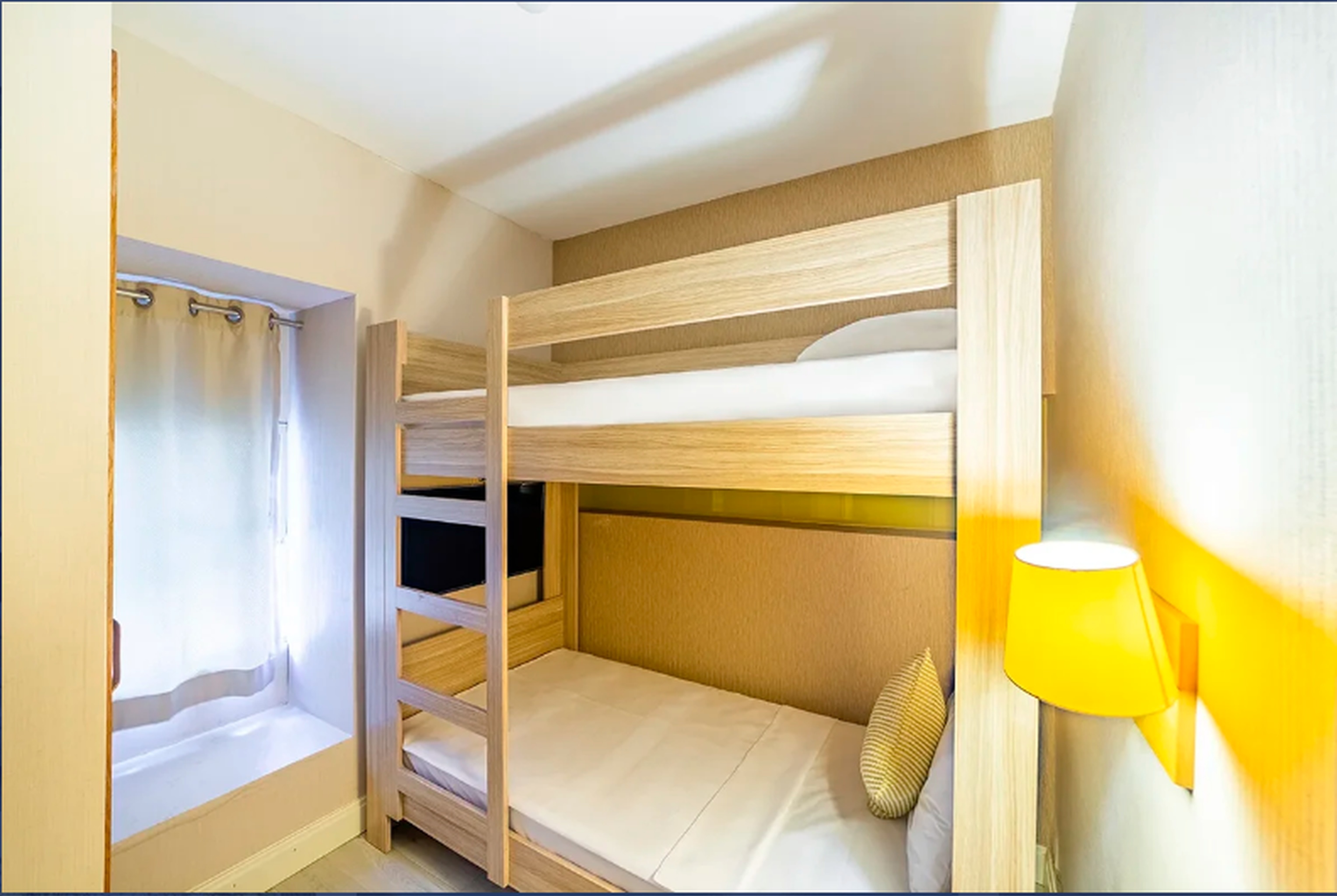 Family Room Connecting Room