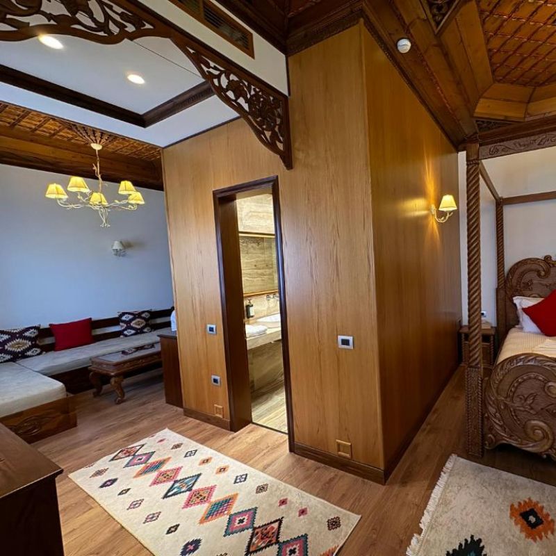 Suite with Air Conditioning