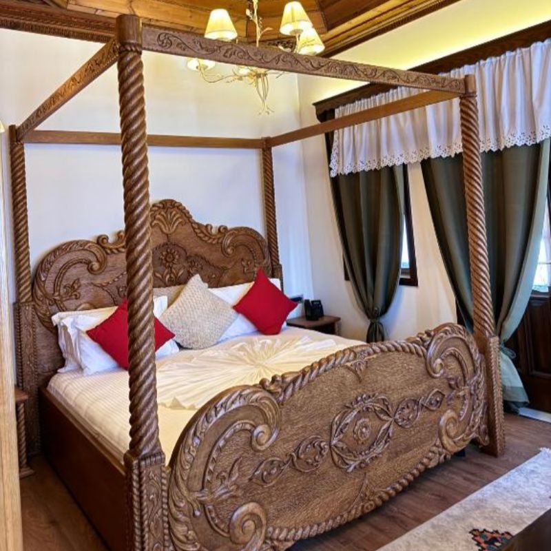 Suite with Air Conditioning