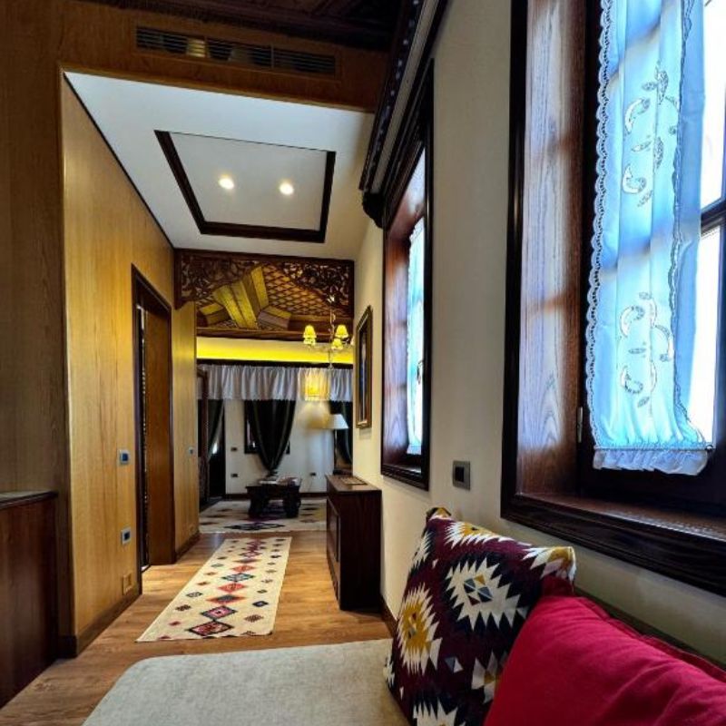 Suite with Air Conditioning