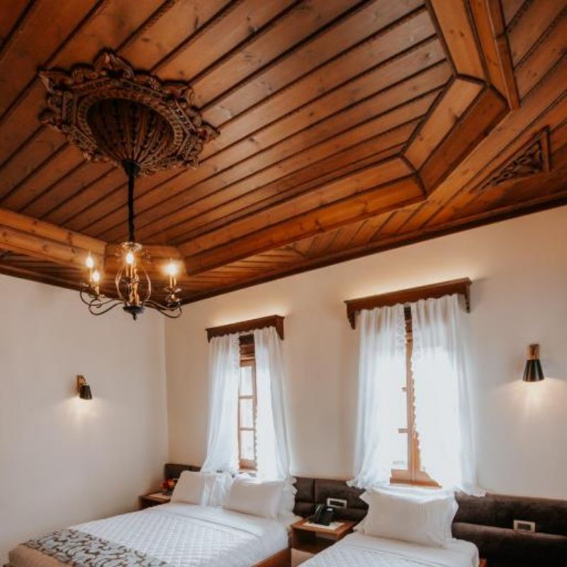 Triple Classic Pool View