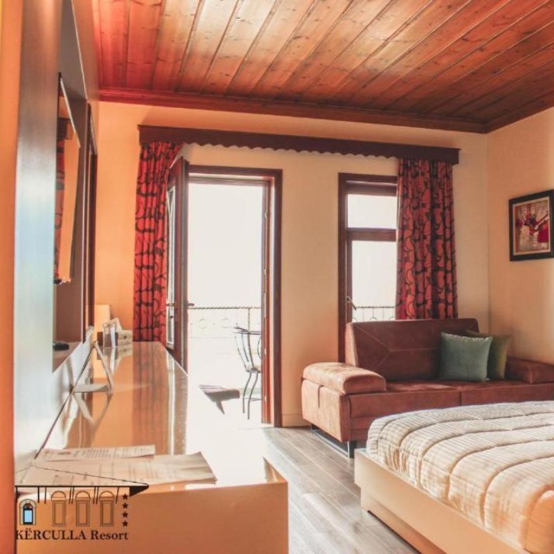 Double Deluxe One Bed