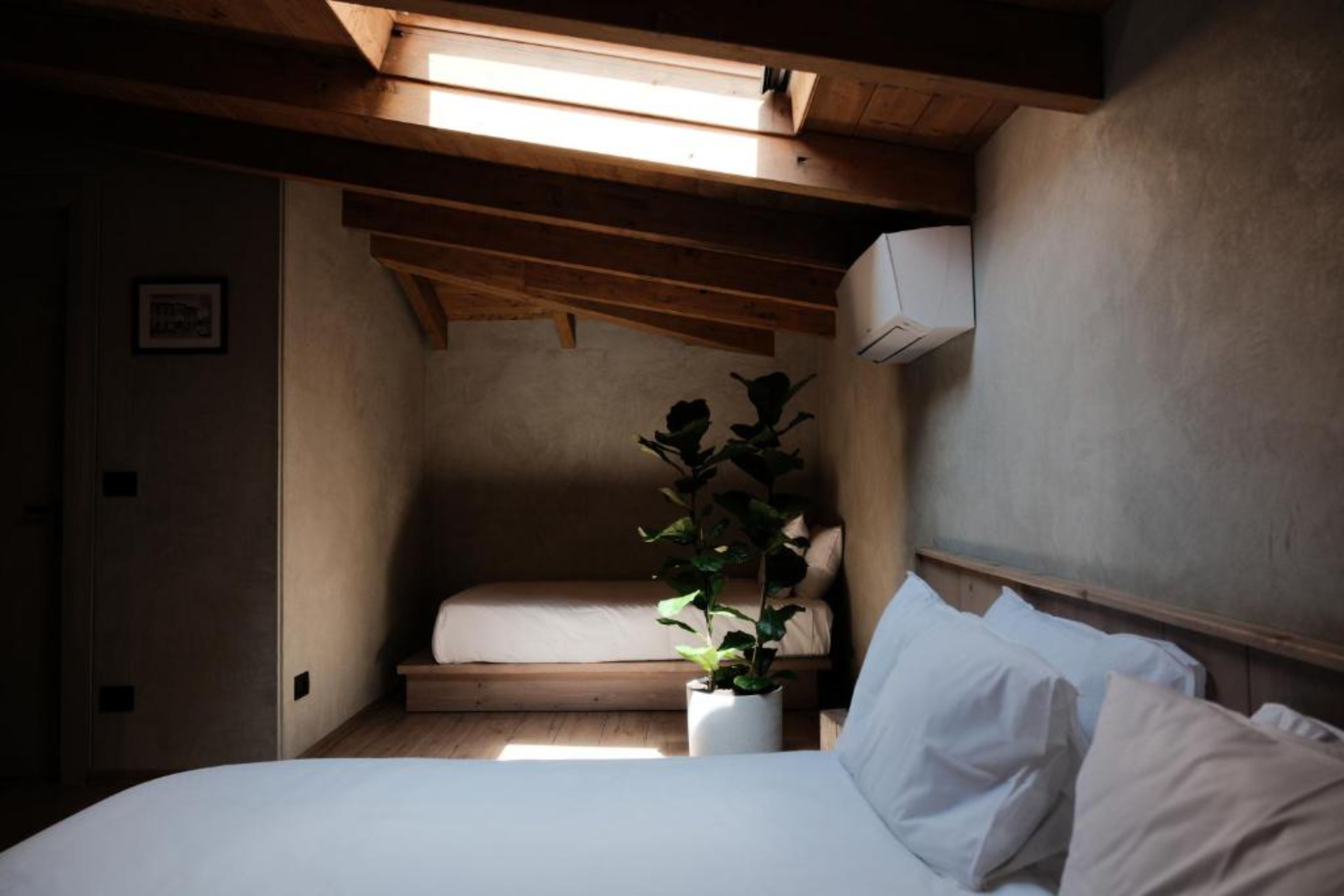 Triple Deluxe One Bed