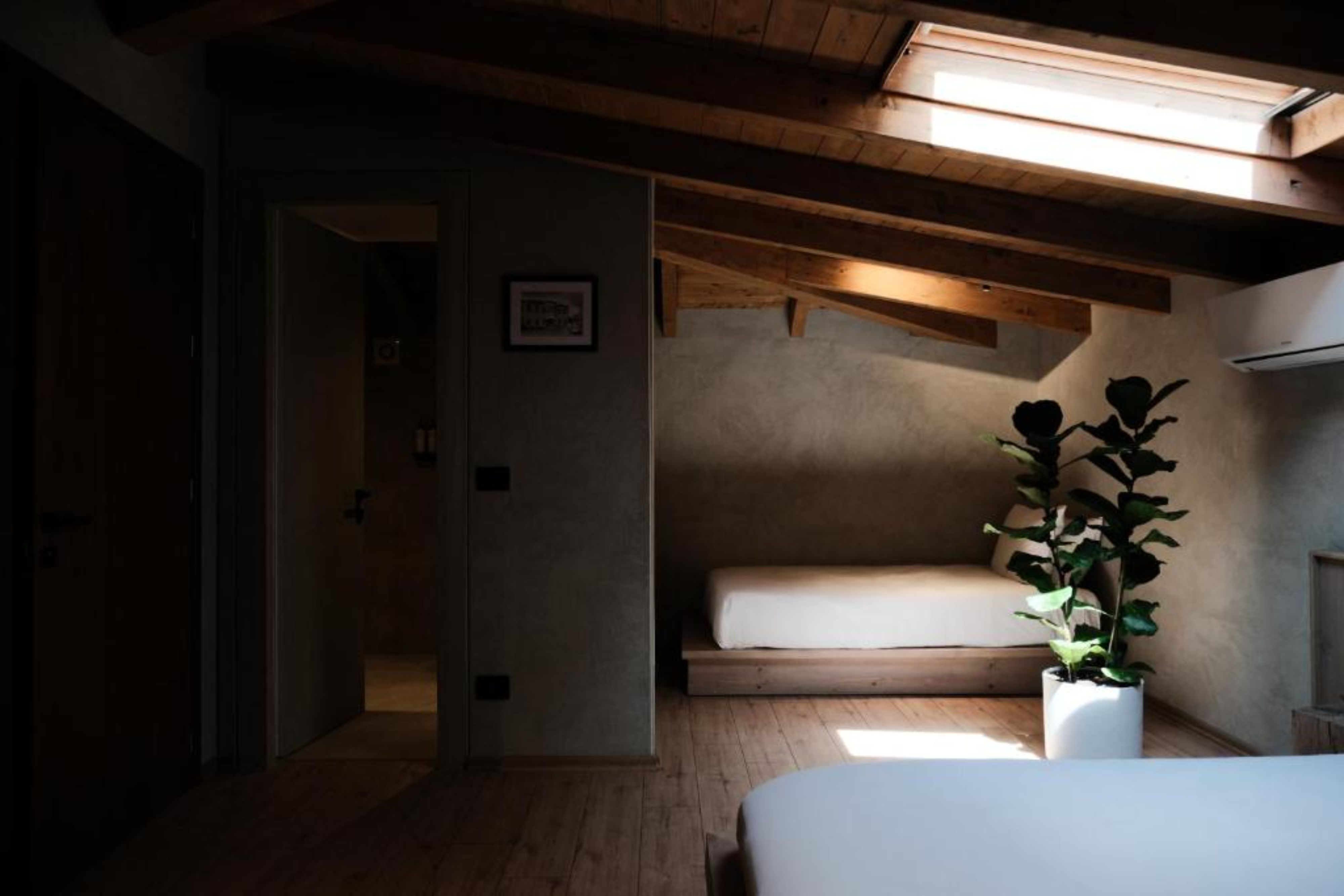 Triple Deluxe One Bed