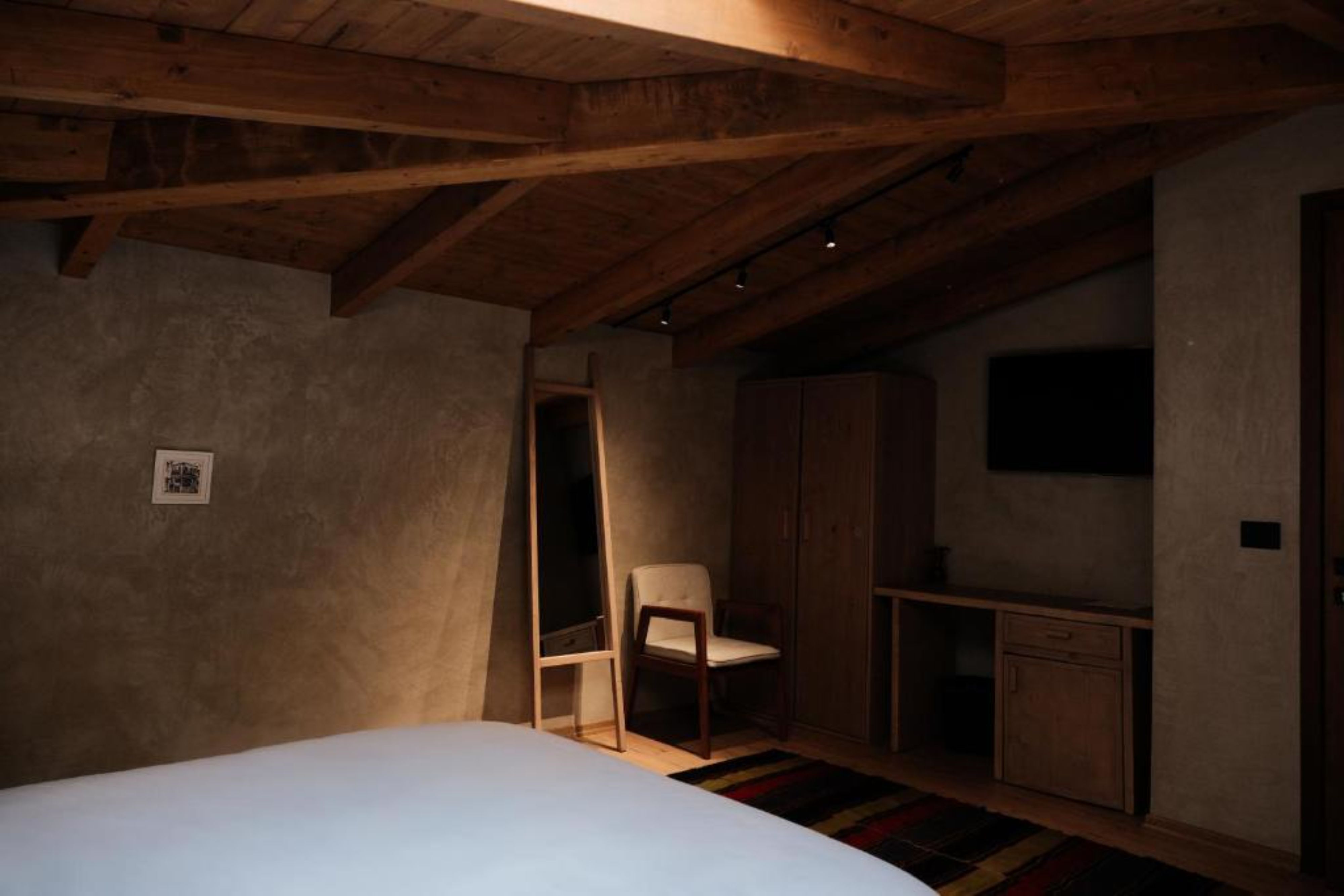 Triple Deluxe One Bed