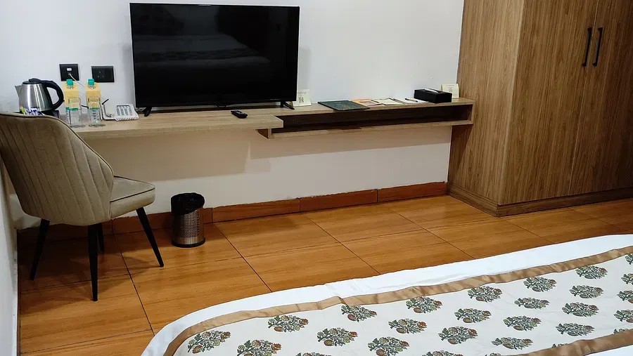 Double or Twin One Bed