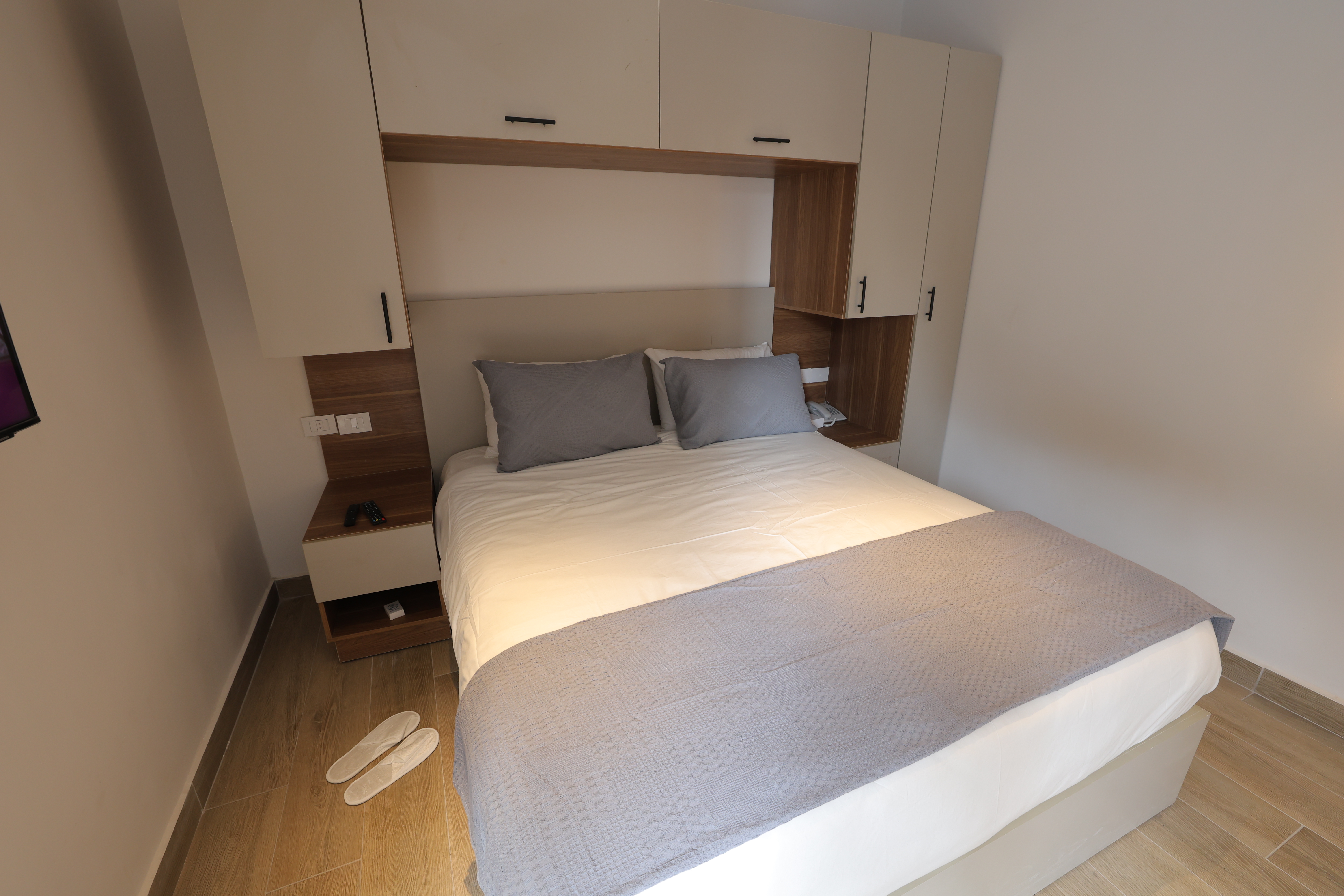 Double Deluxe King Bed