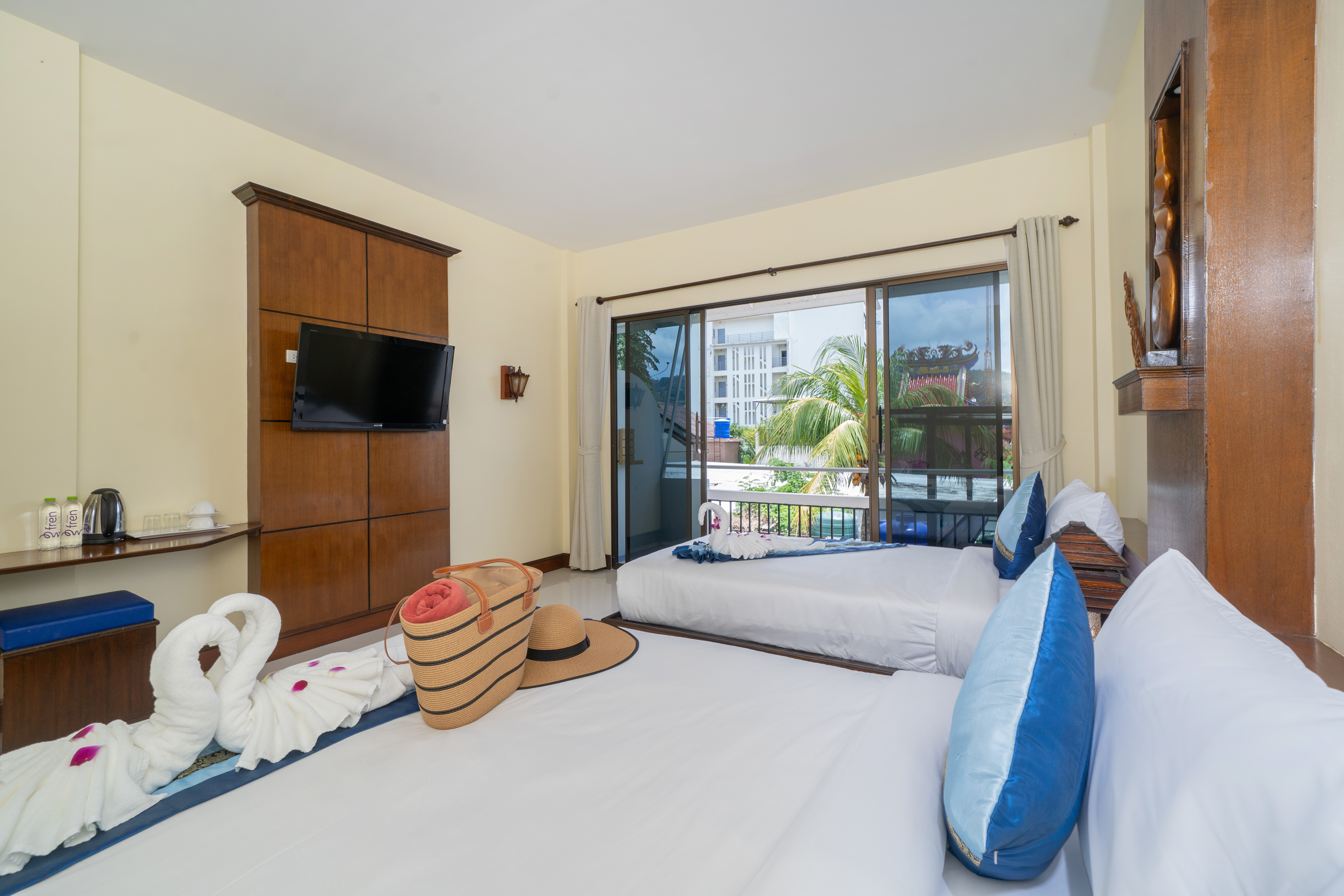 Family Room Deluxe Two Beds