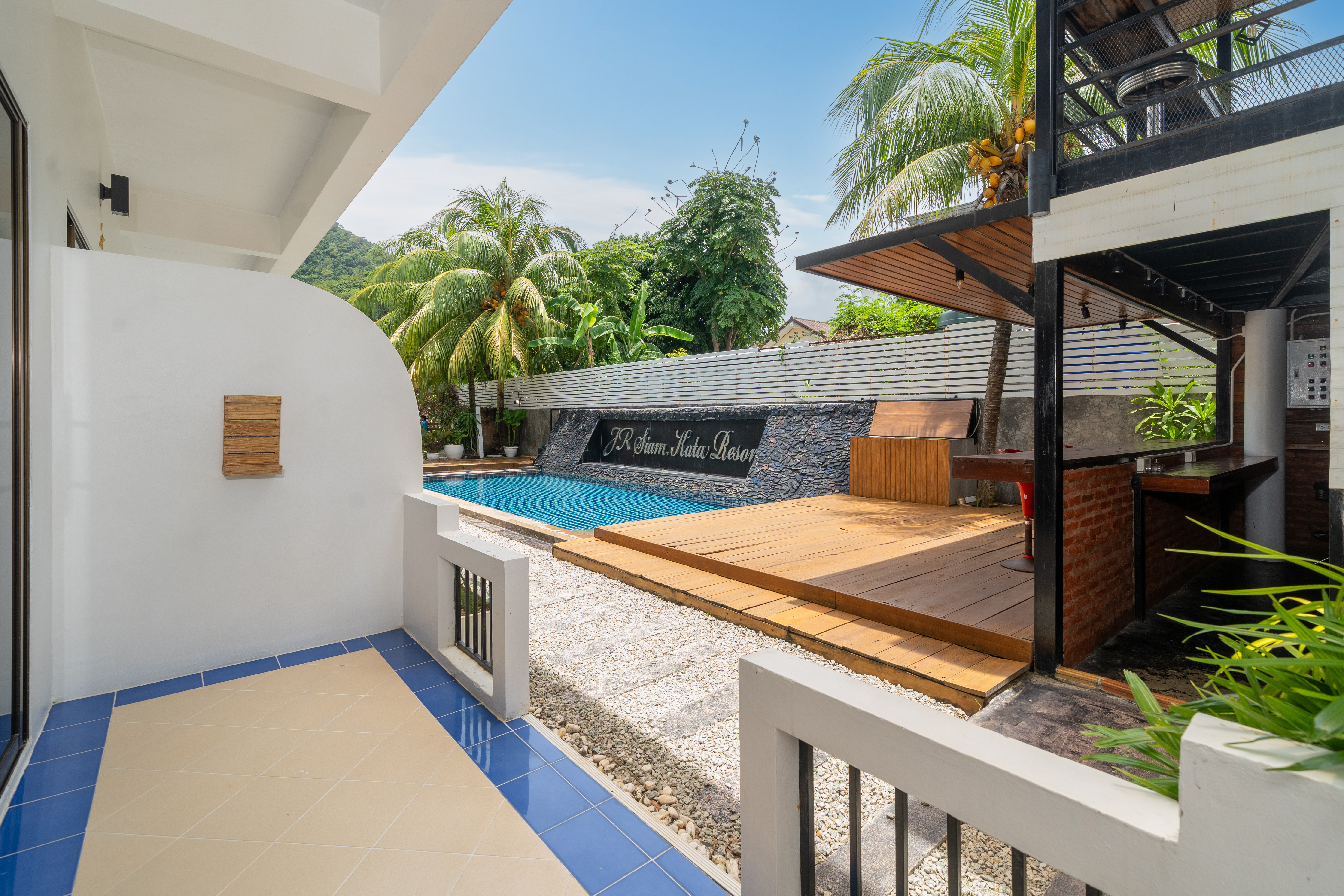 Twin Deluxe Two Bedroom