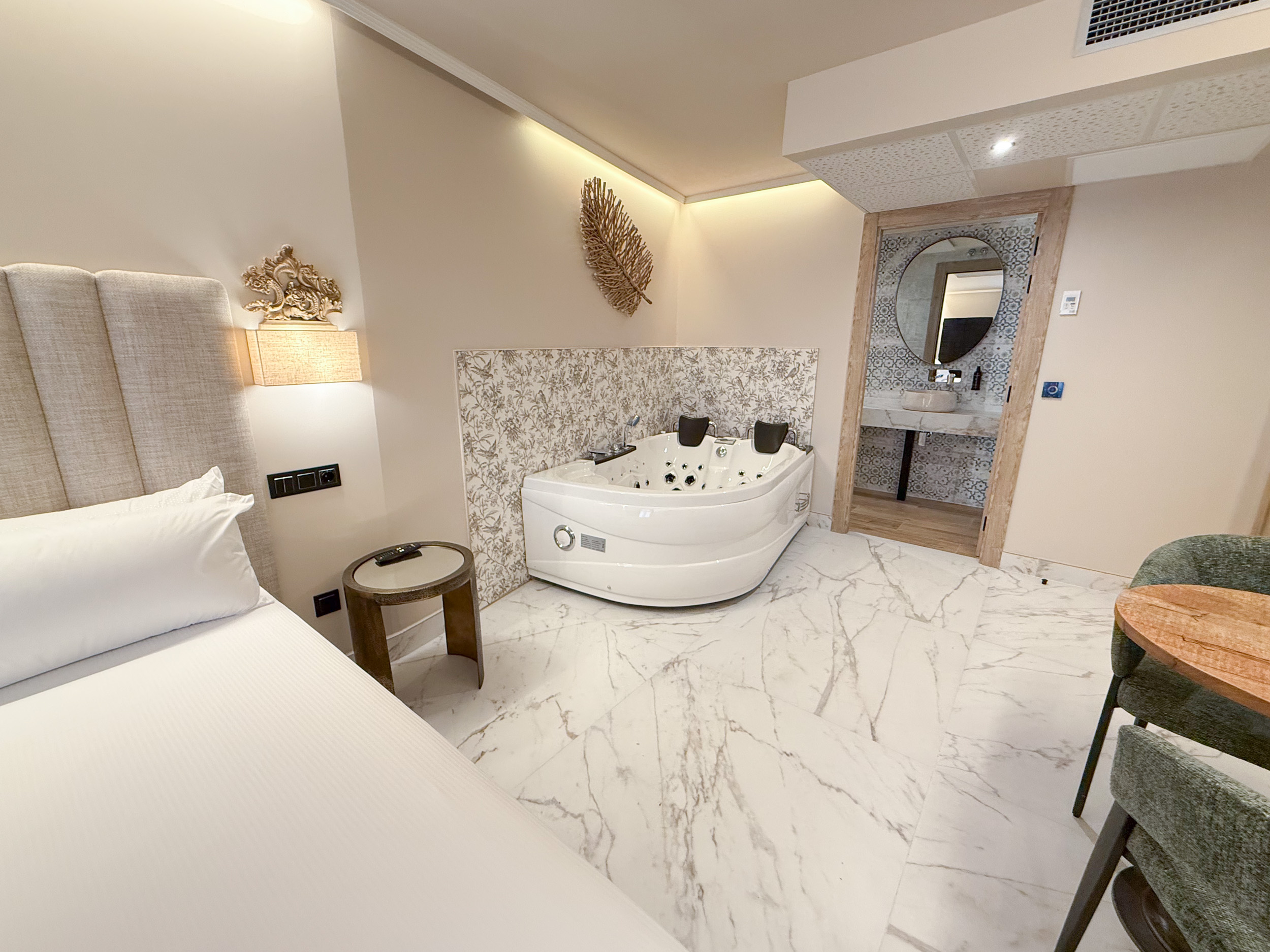 Double Deluxe King Bed