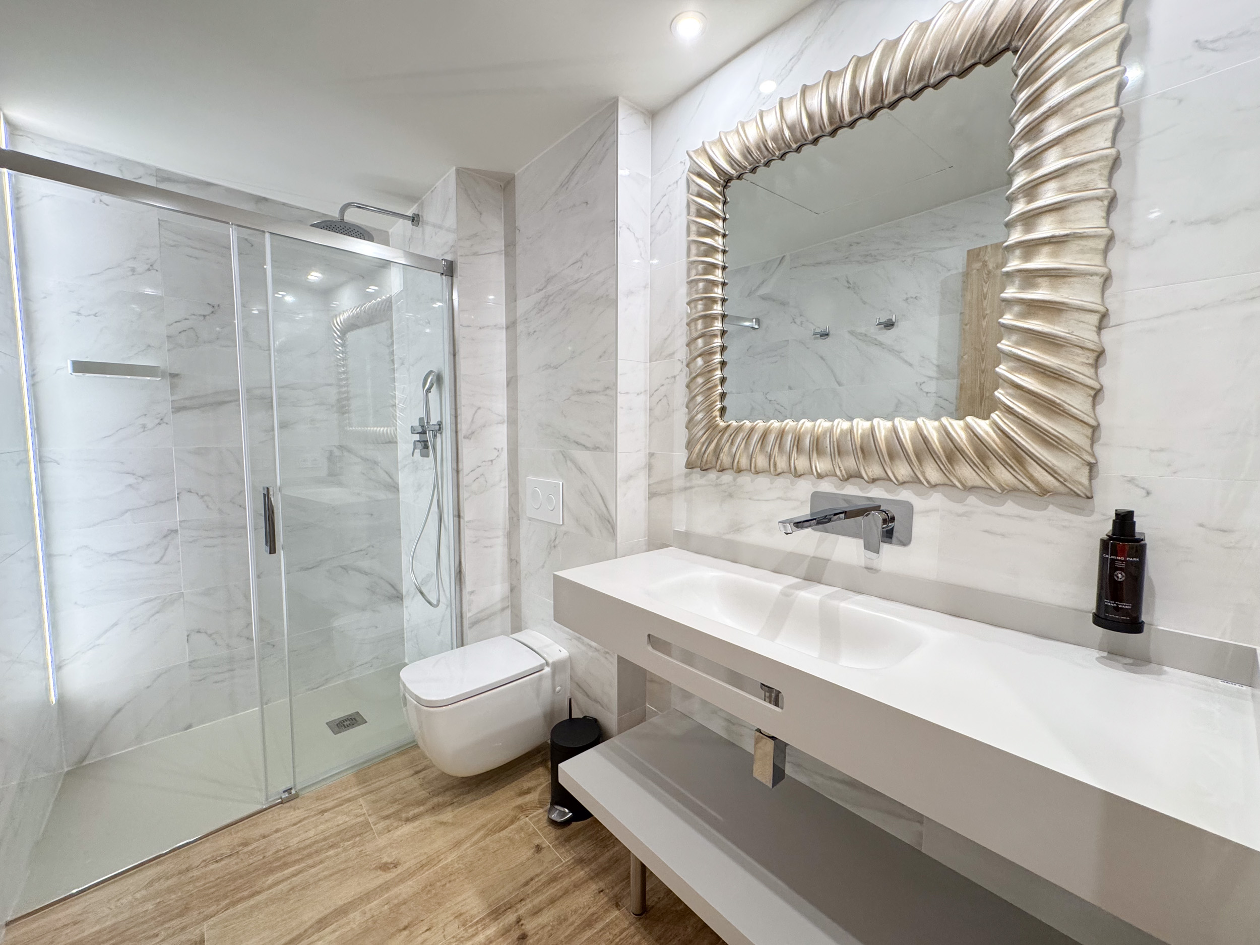 Suite Deluxe with Balcony