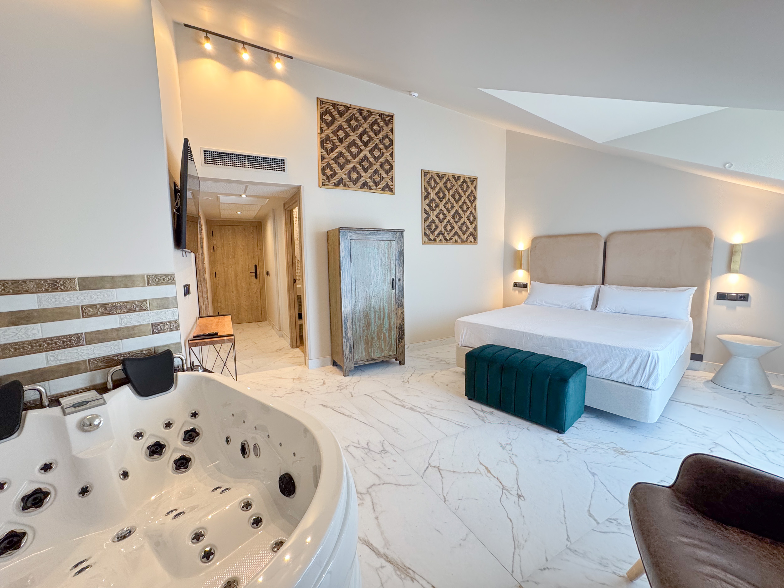 Suite Deluxe with Balcony