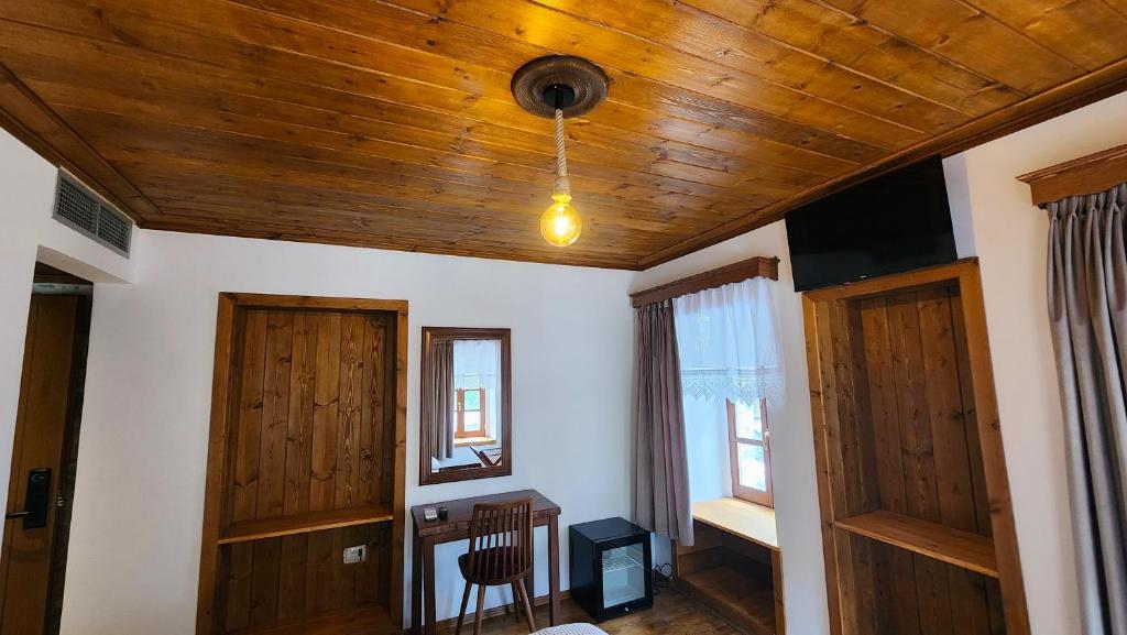 Double or Twin Superior