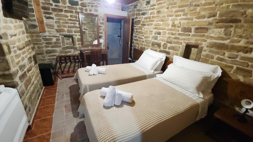 Double or Twin Standard