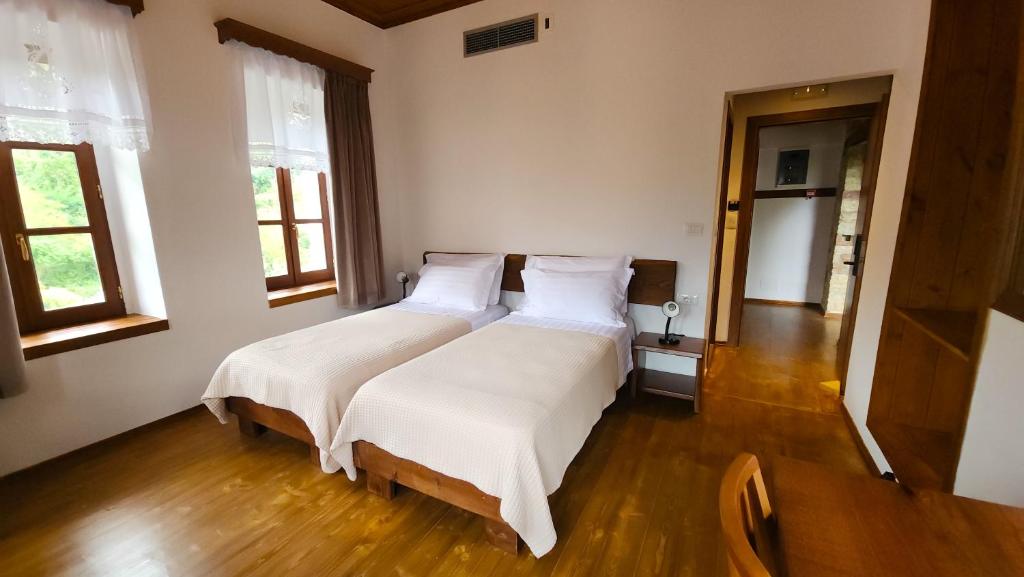 Double or Twin Deluxe