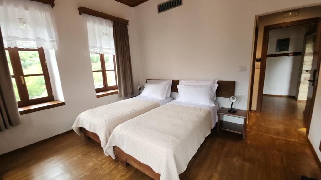 Double or Twin Deluxe