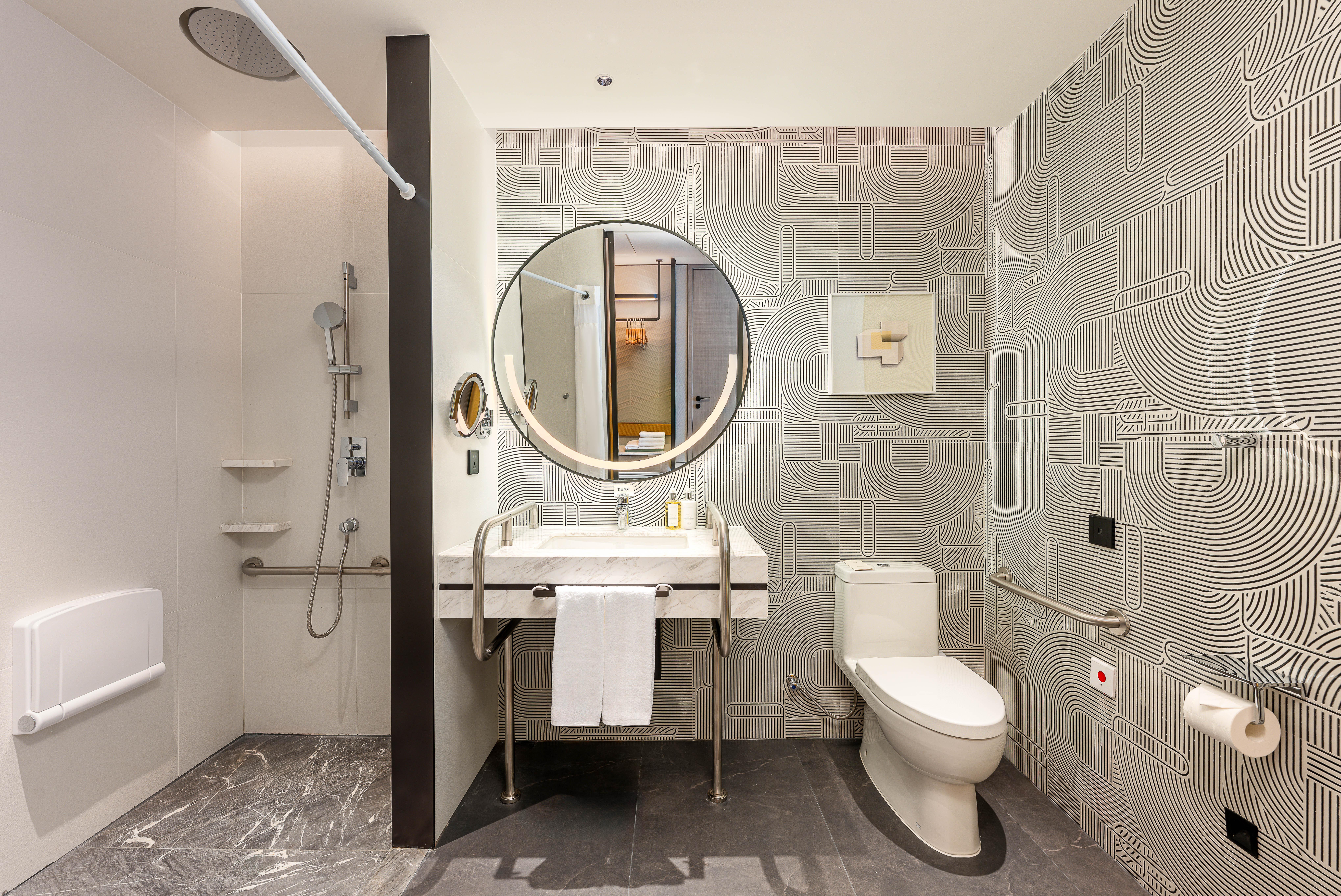 Double Accessible King Size Bed