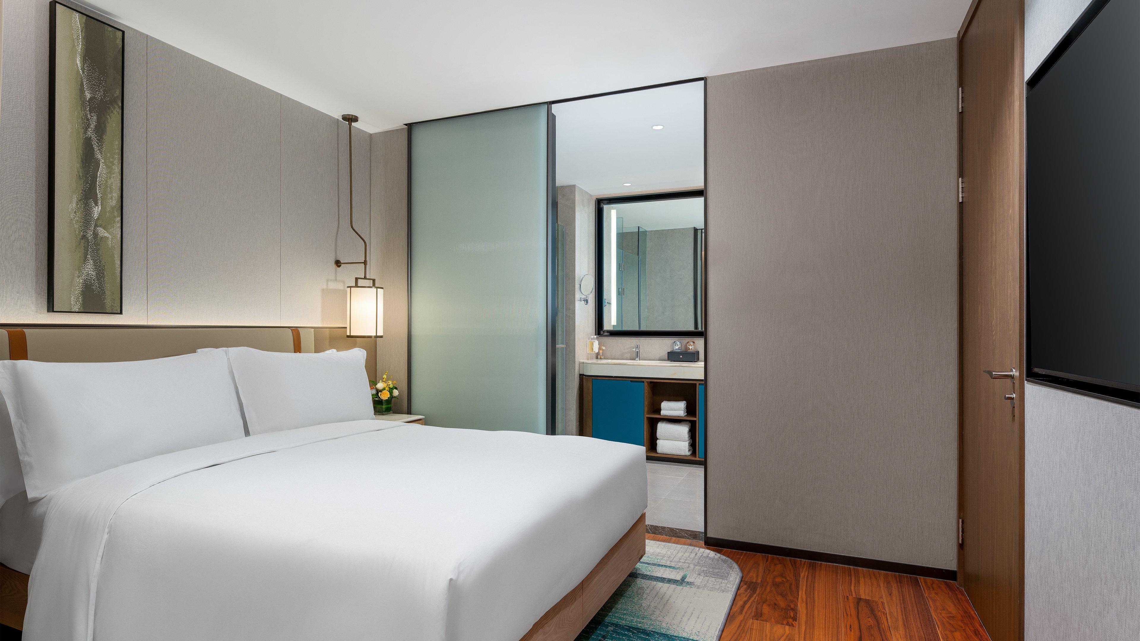 Suite Queen Size Bed