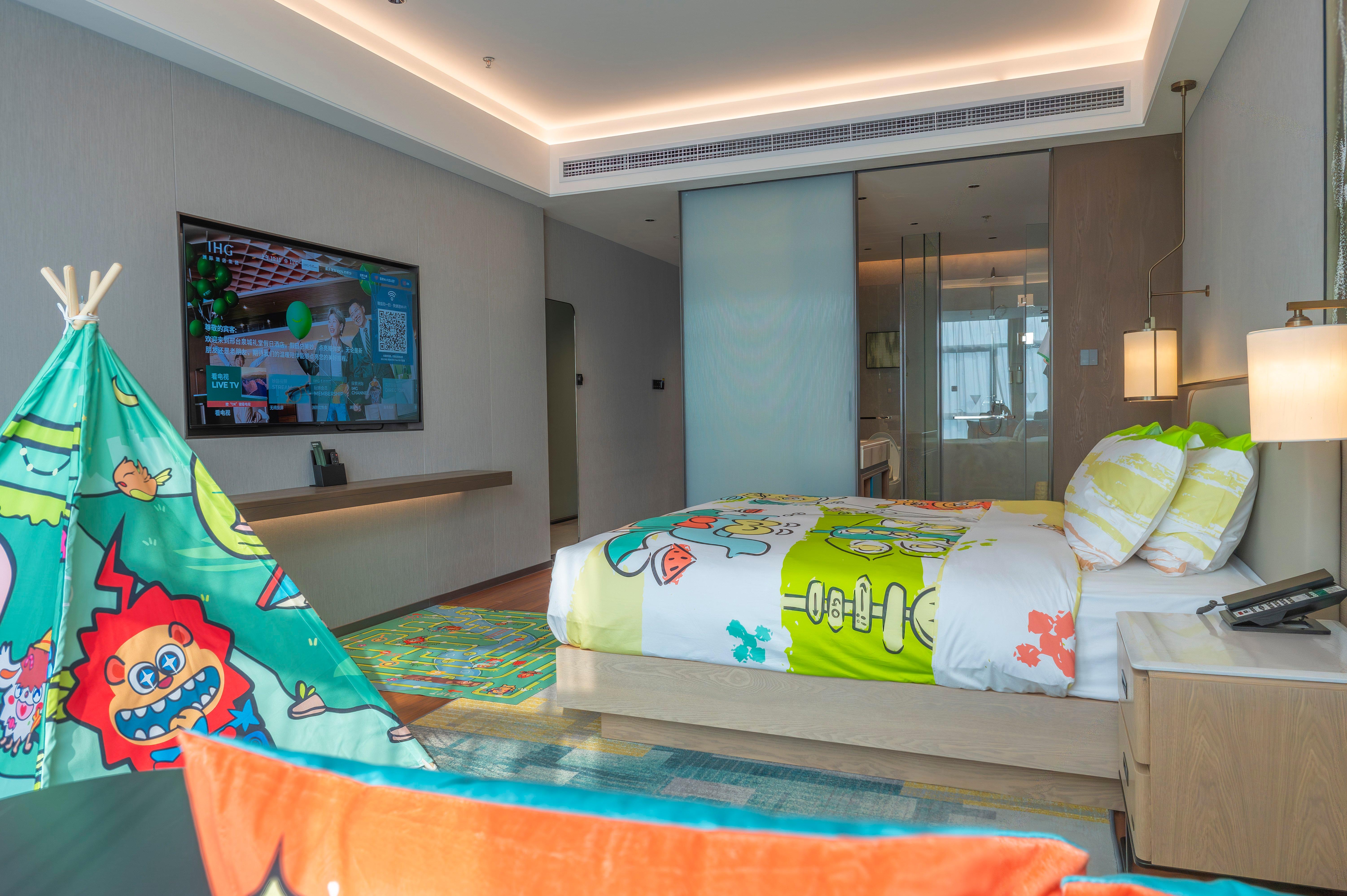 Double King Size Bed
