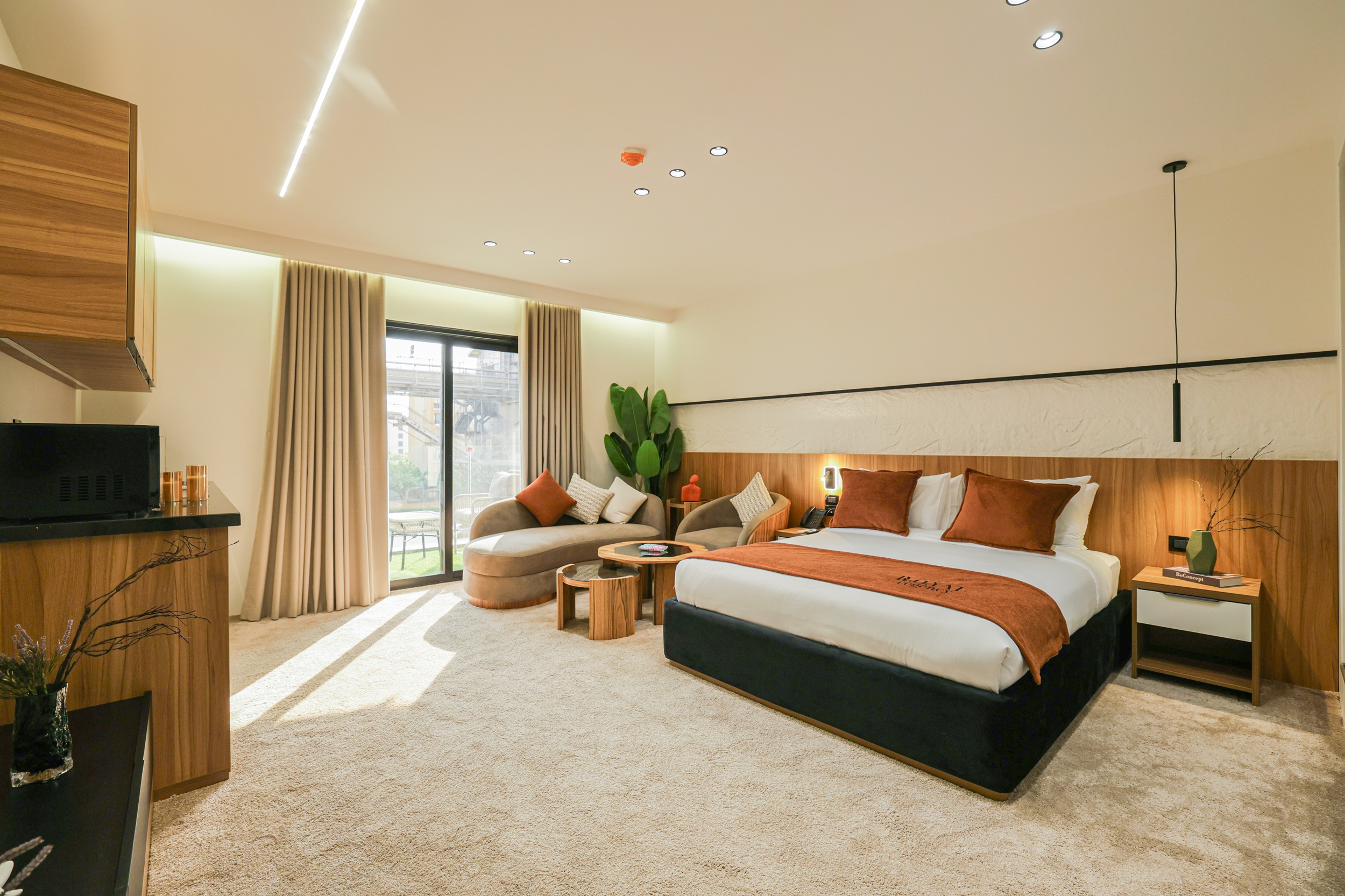 Suite City View King Bed