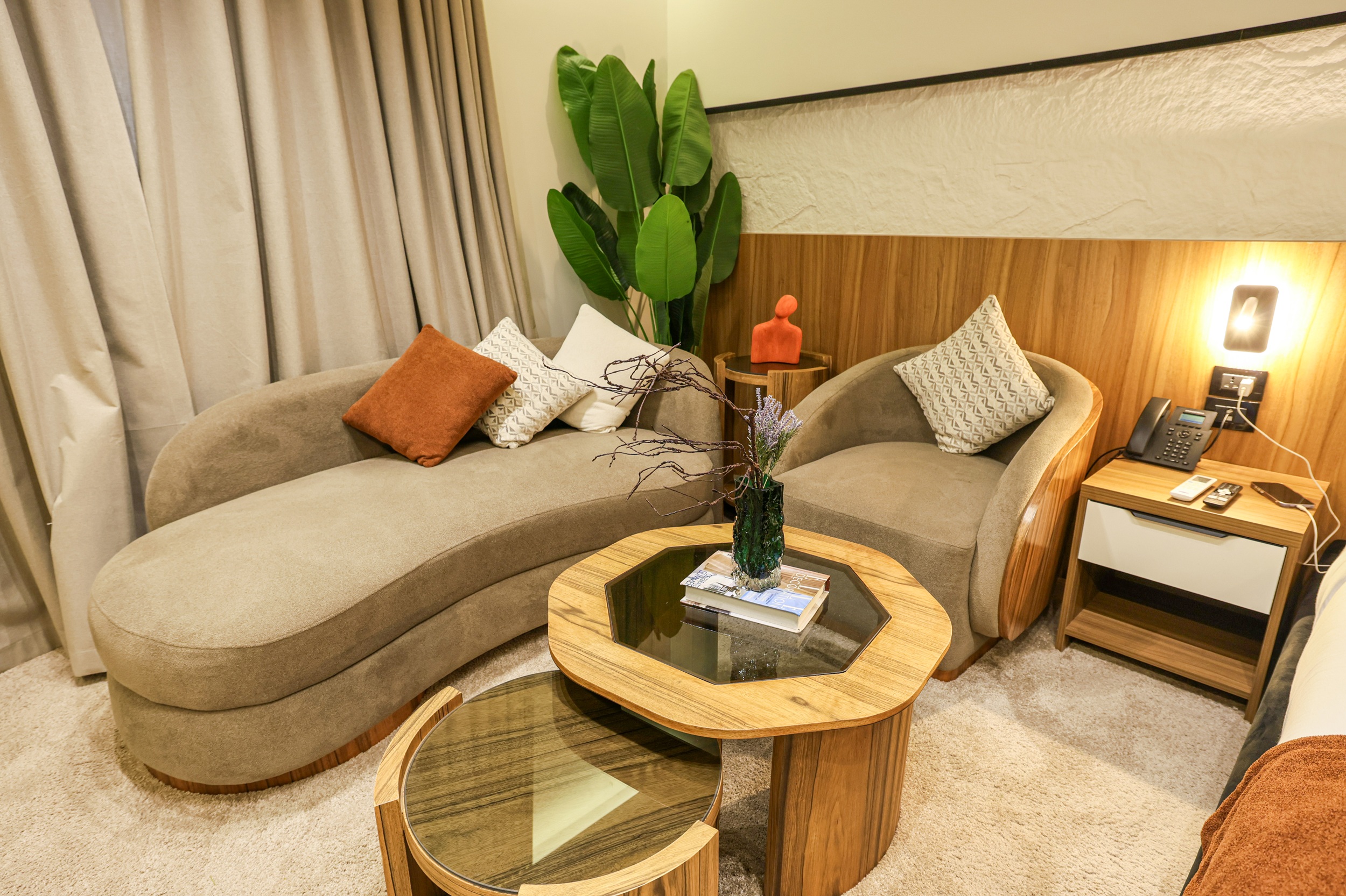 Suite City View King Bed