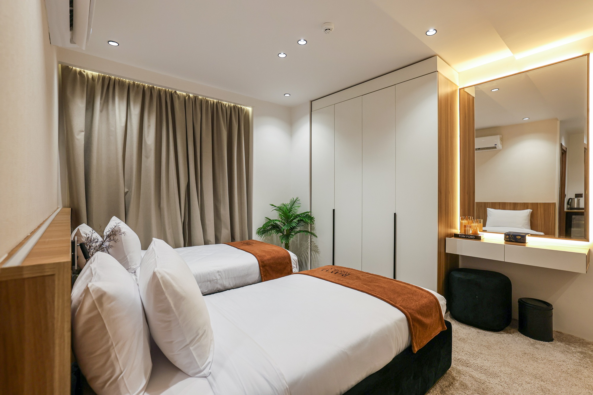 Family Room Connecting Room