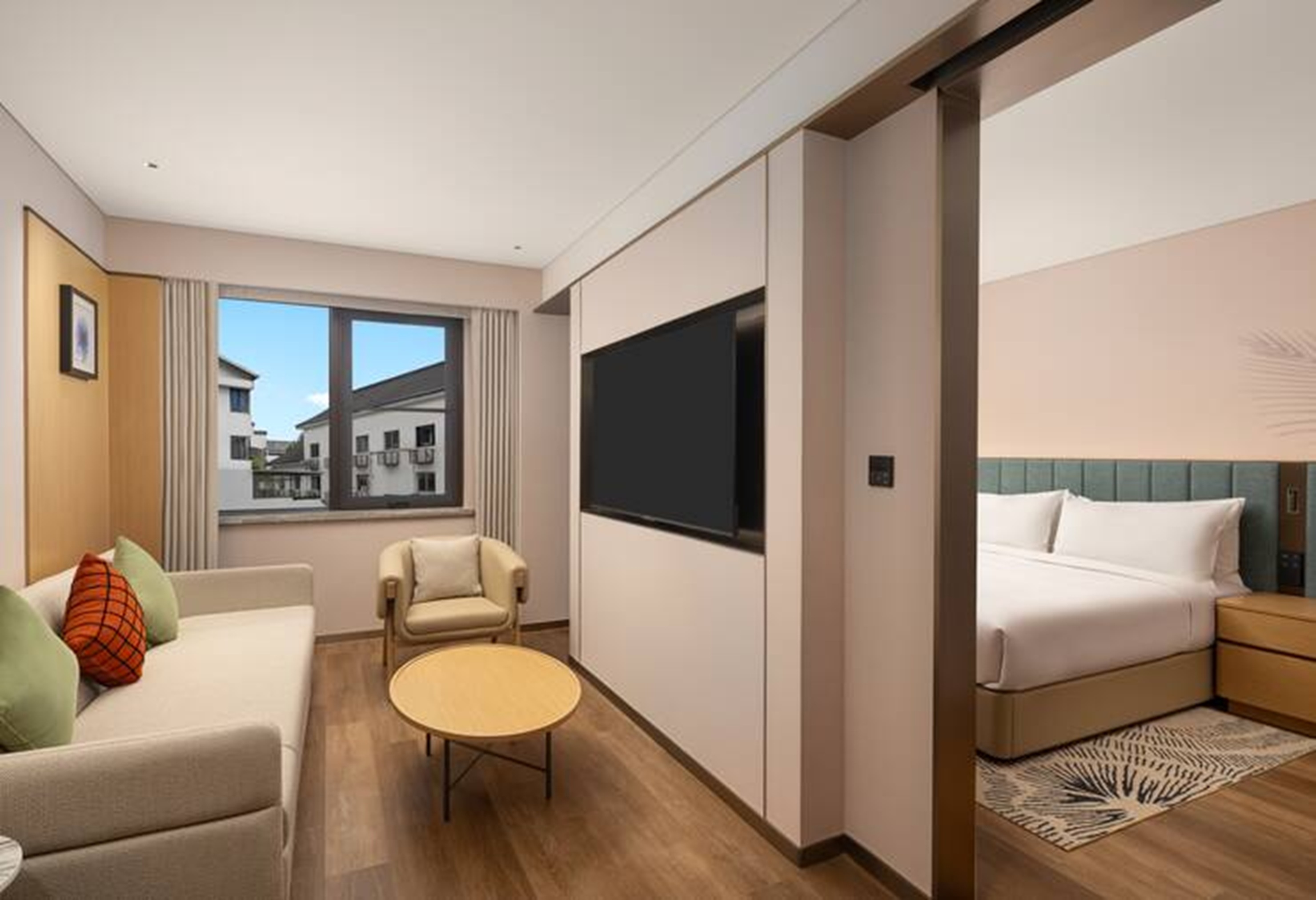 Suite Deluxe King Bed