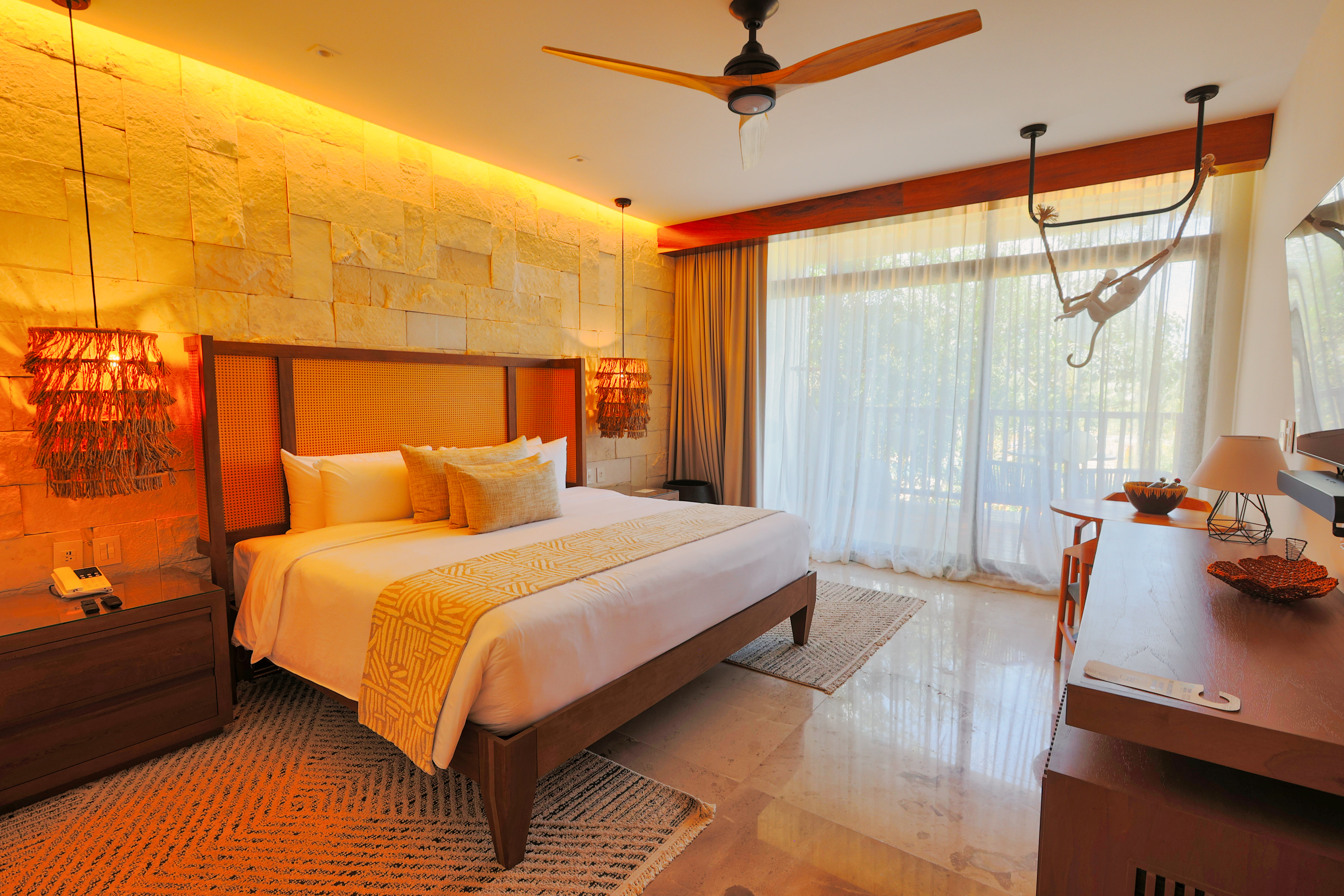 Double Deluxe King Bed