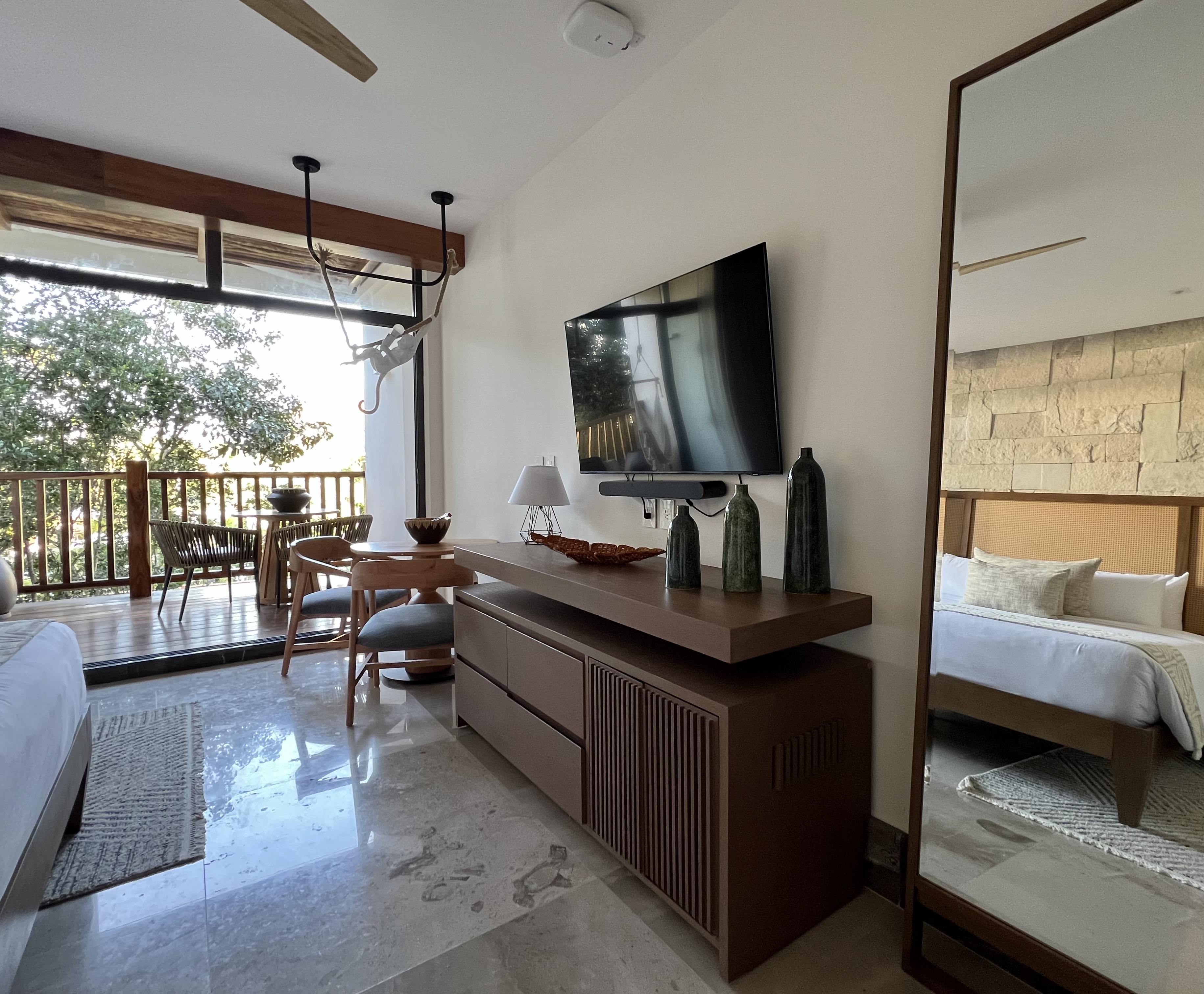 Double Deluxe King Bed