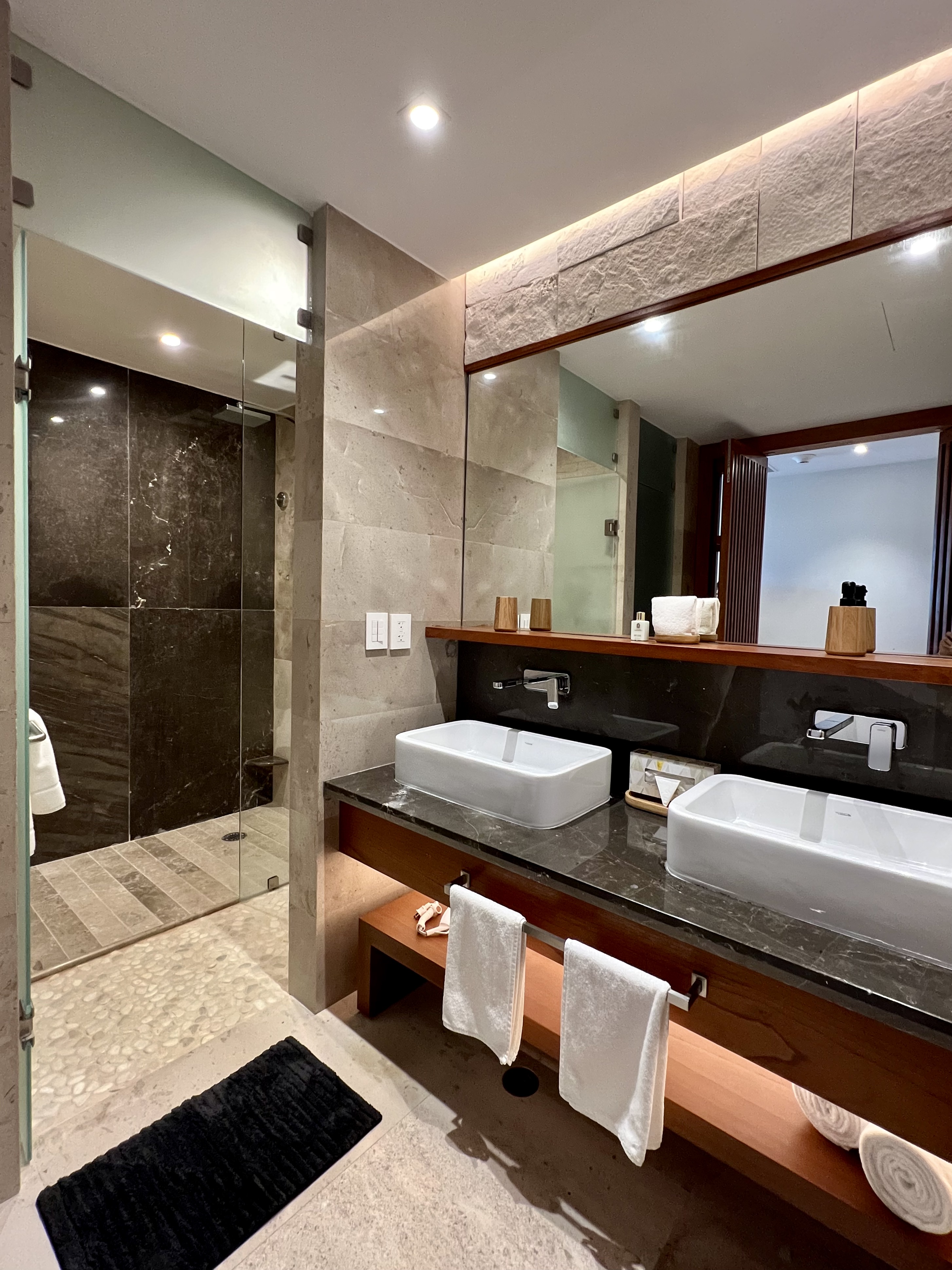 Junior Suite Superior King Bed