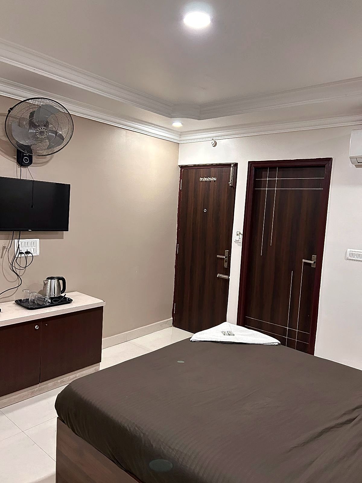 Double or Twin Deluxe Two Bedroom