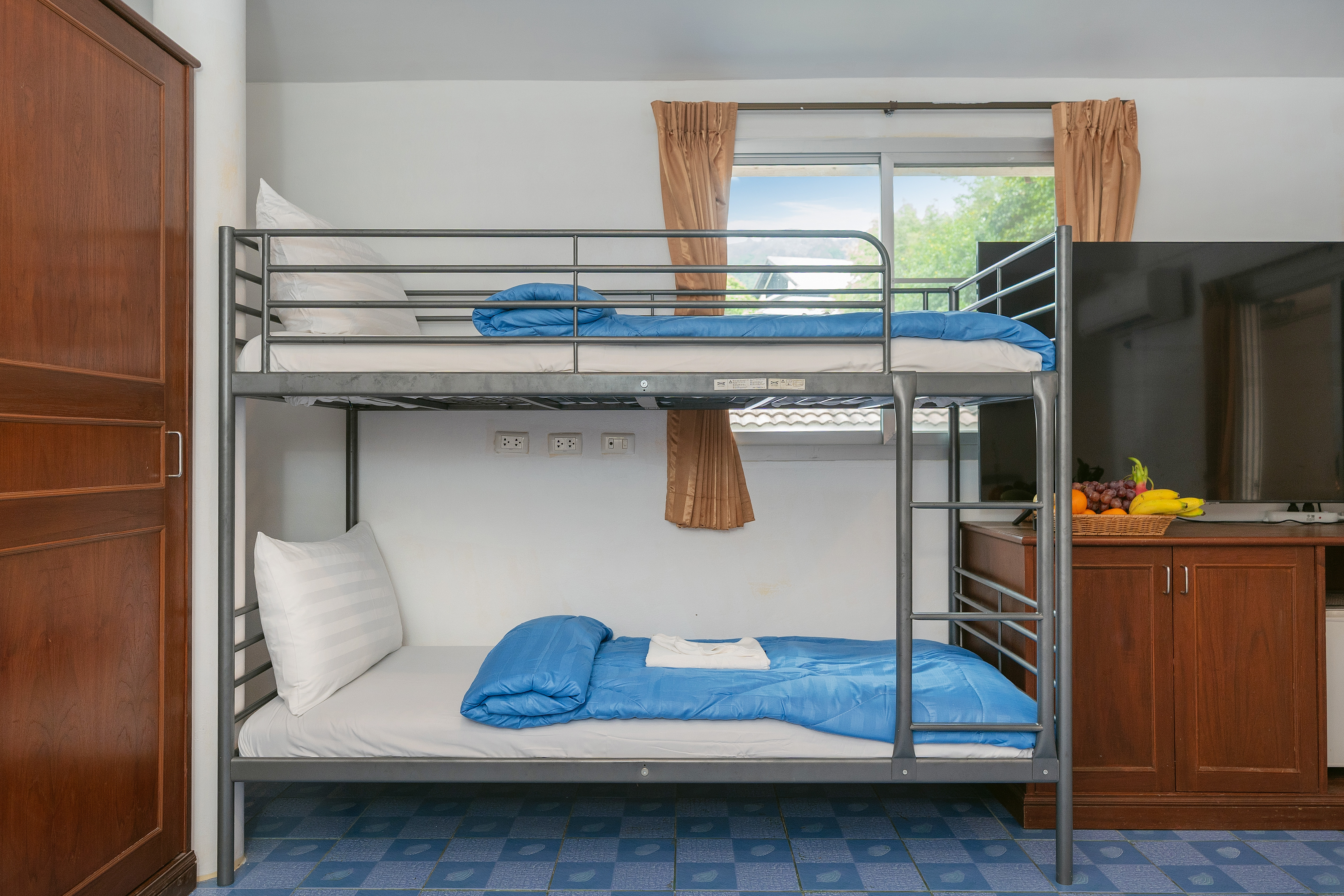 Family Room Two Beds