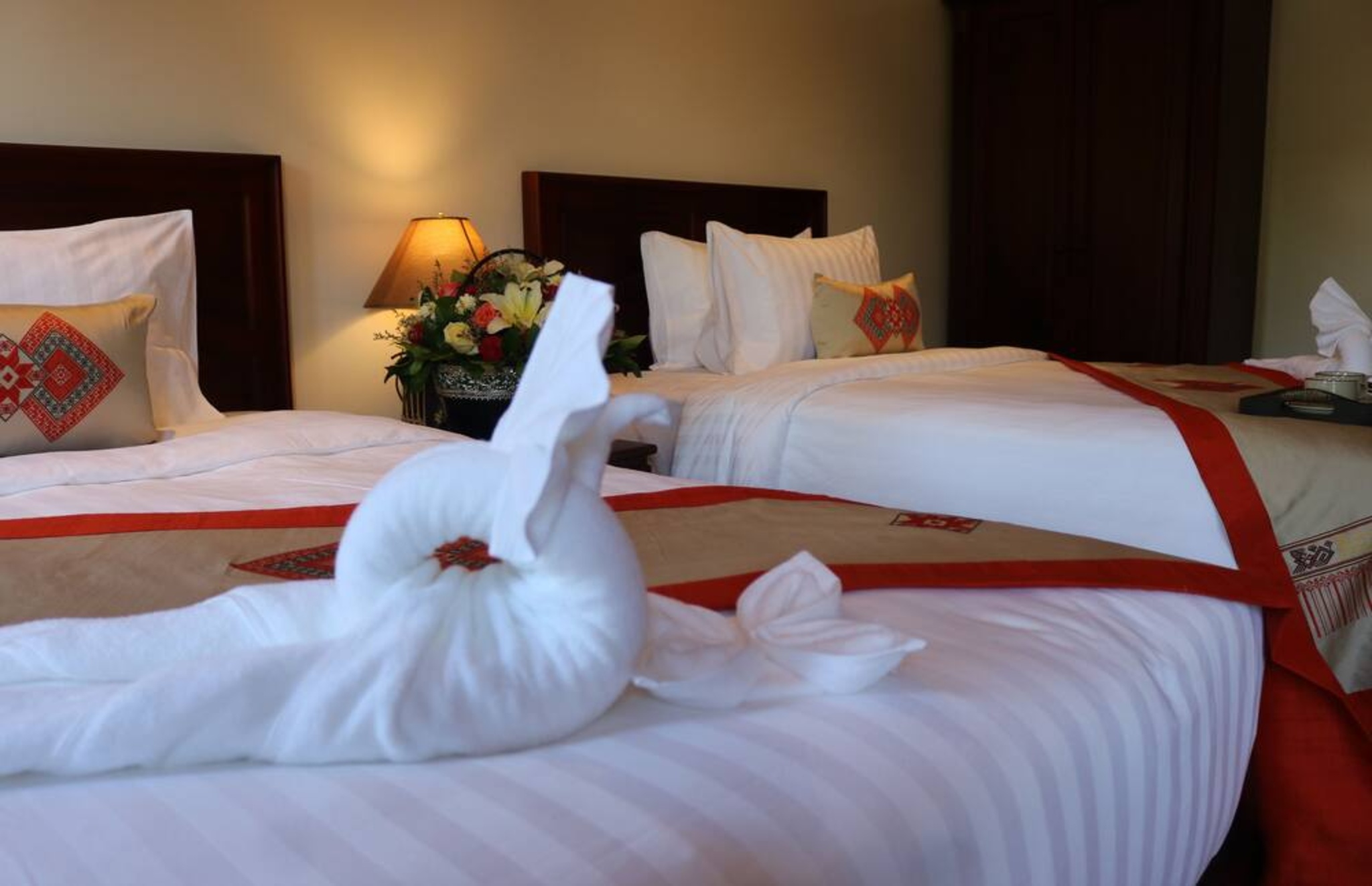 Twin Deluxe Two Queen Beds