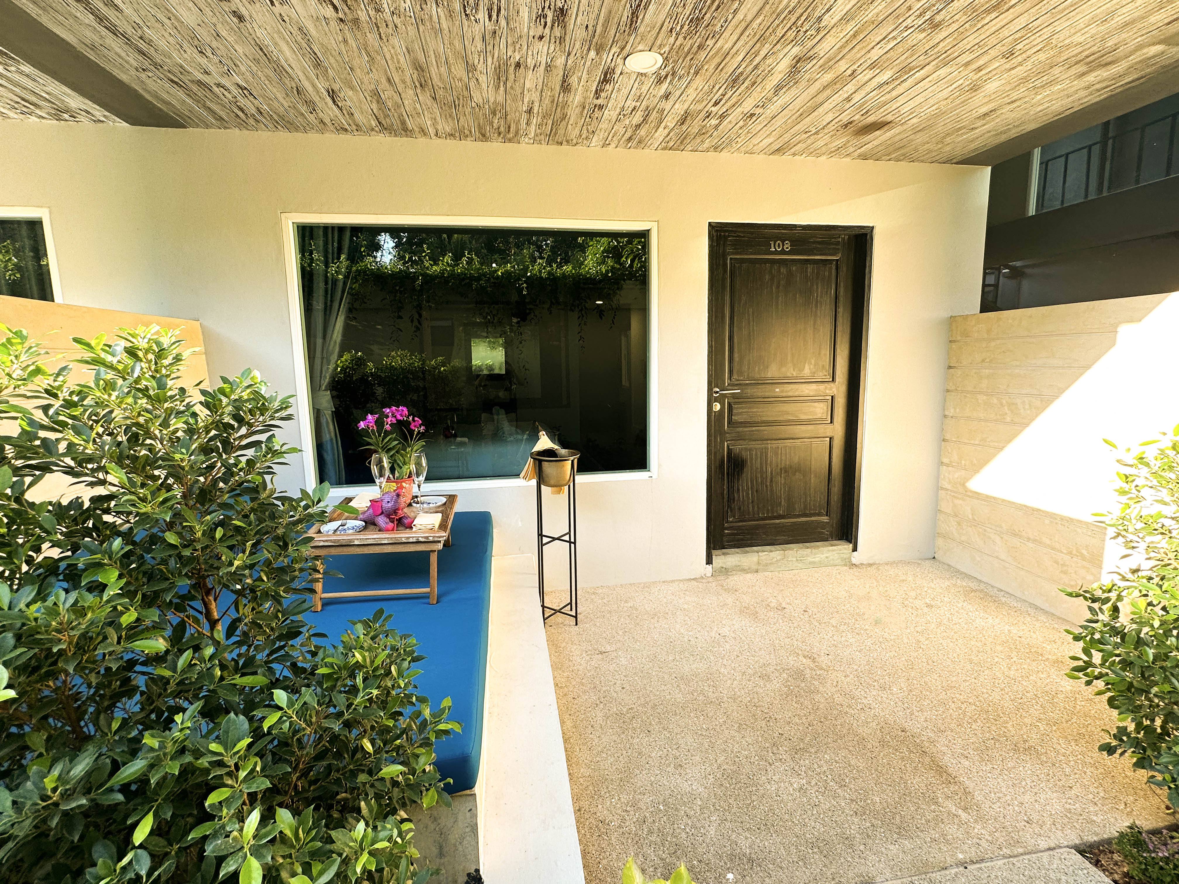 Double Deluxe One Bed