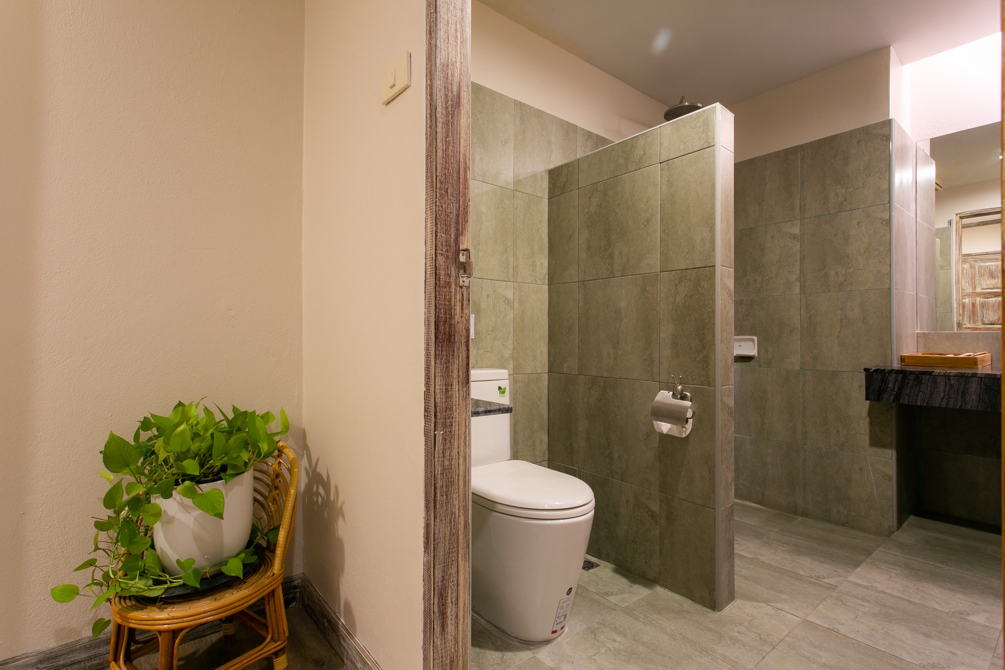 Double Deluxe Queen Bed