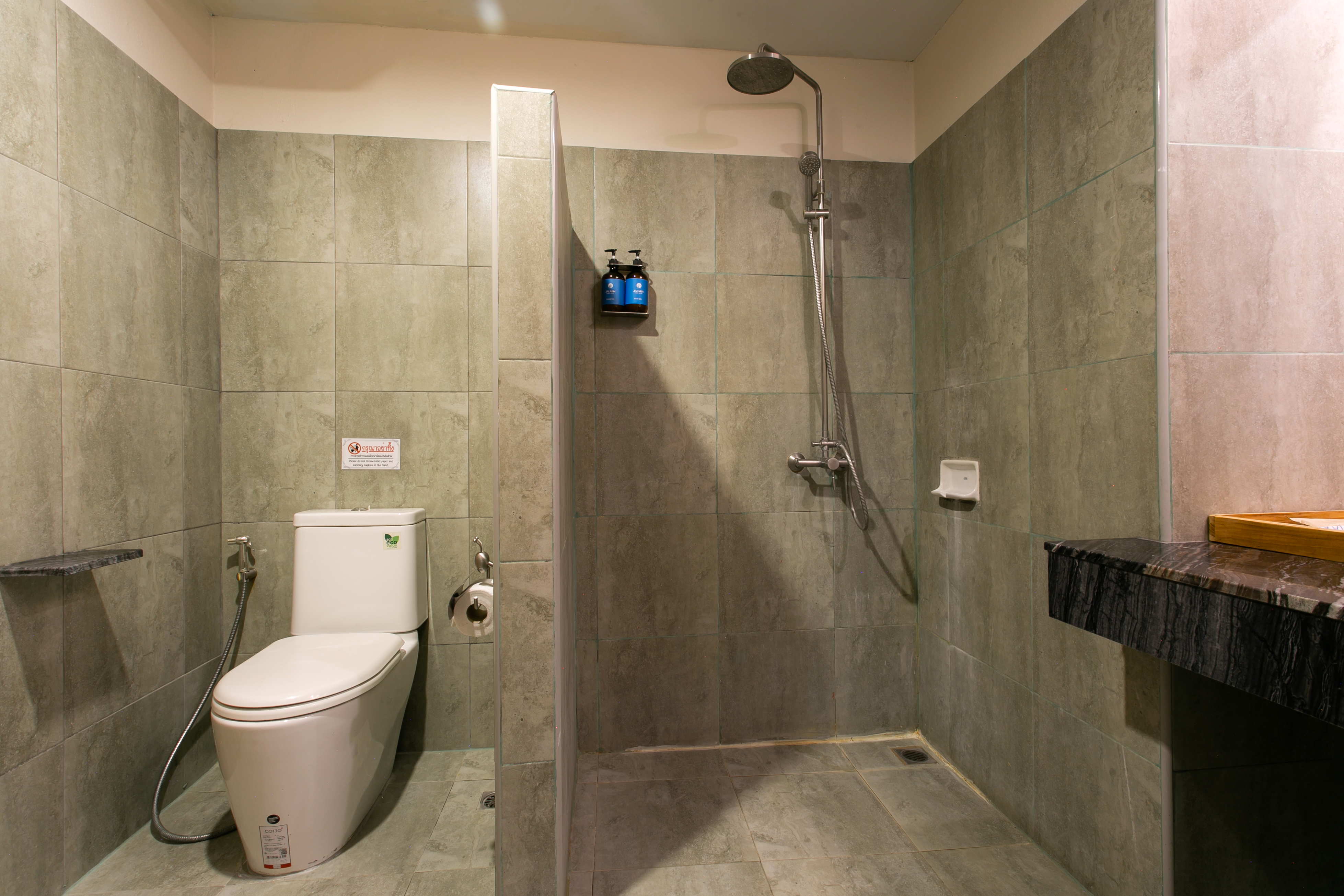 Triple Deluxe Queen Bed