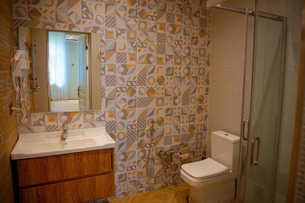 Junior Suite Garden View King Bed