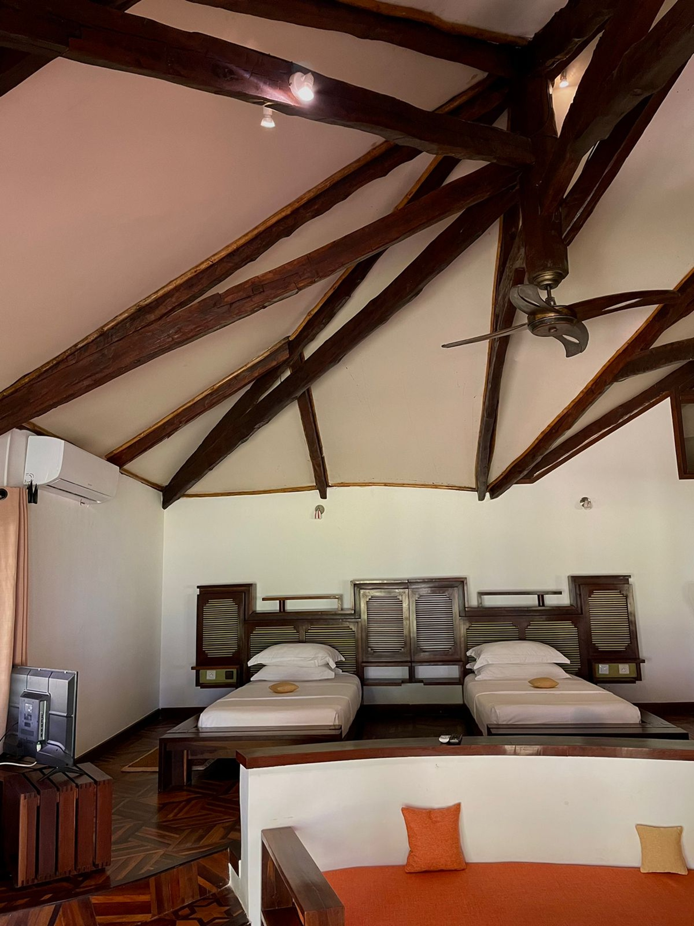 Family Room Capacity 4