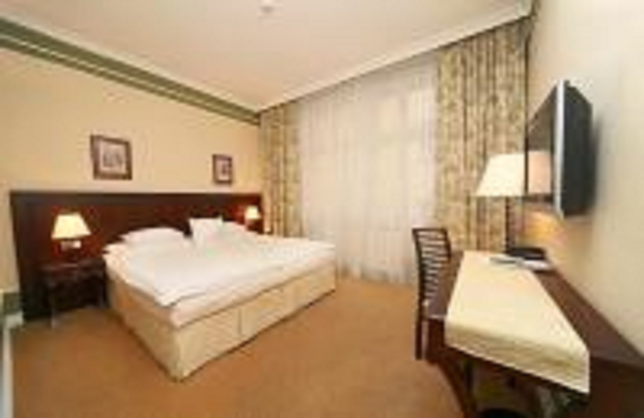 Double or Twin Standard