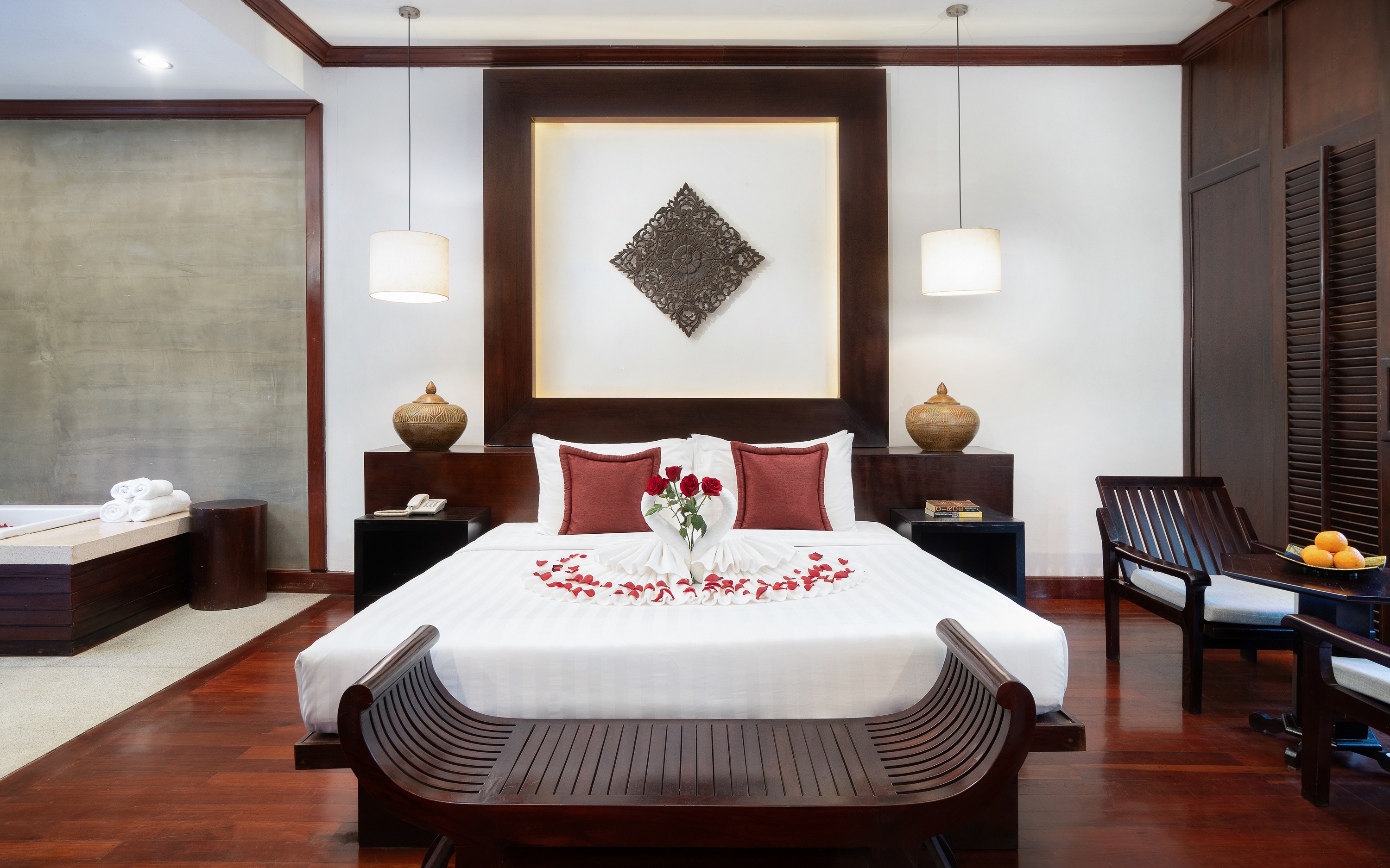 Suite King Size Bed