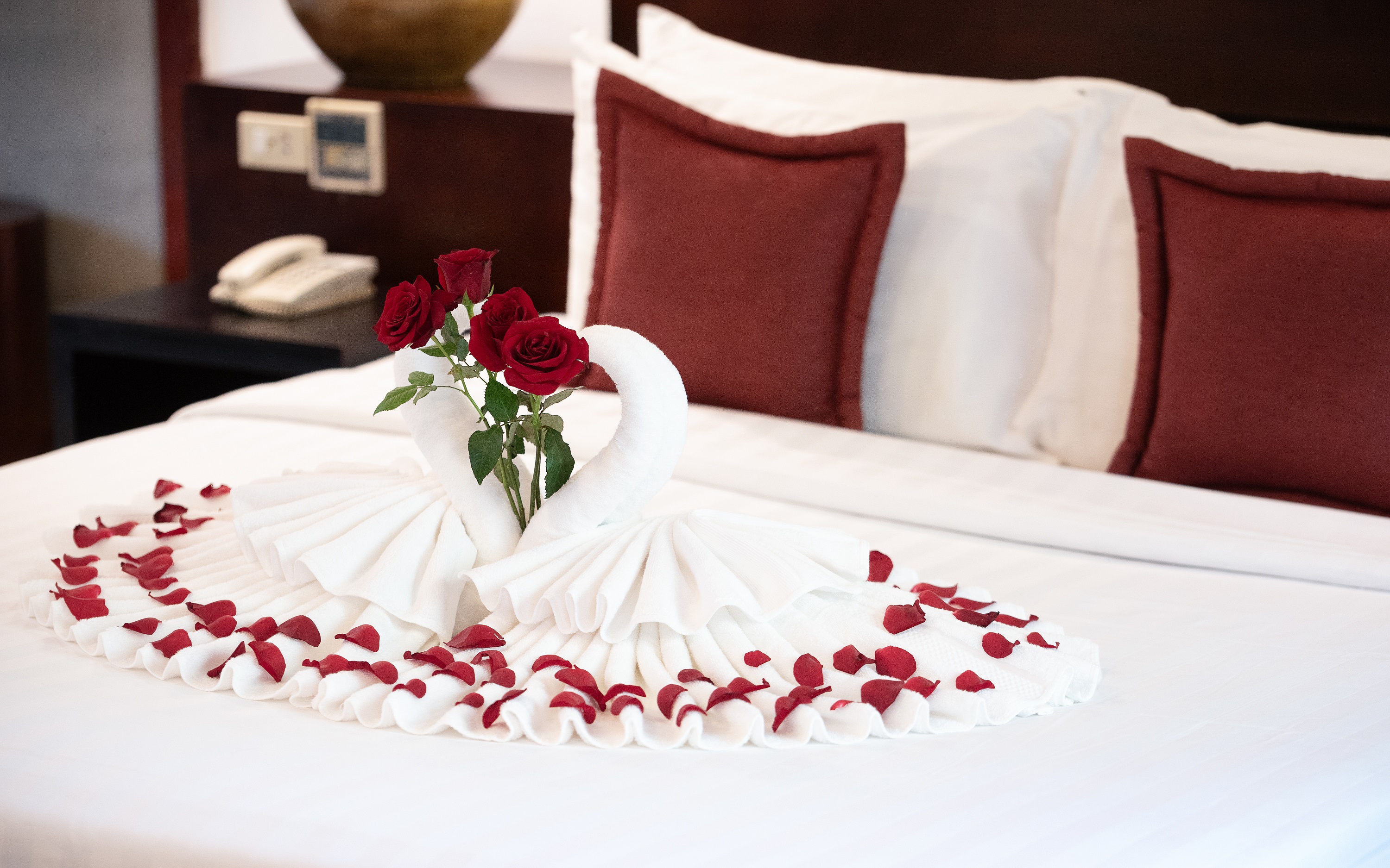 Suite King Size Bed