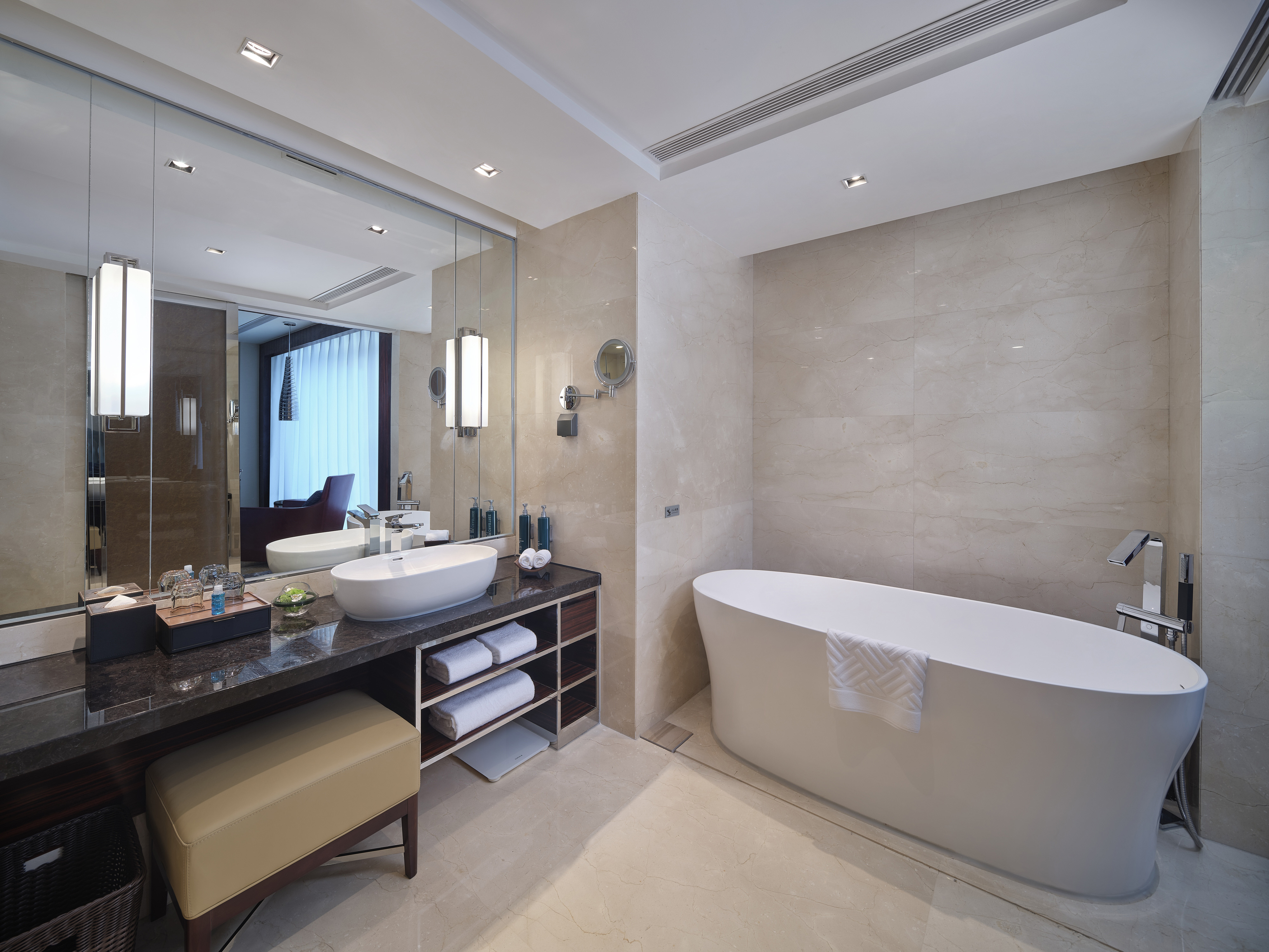 Double Executive King Bed