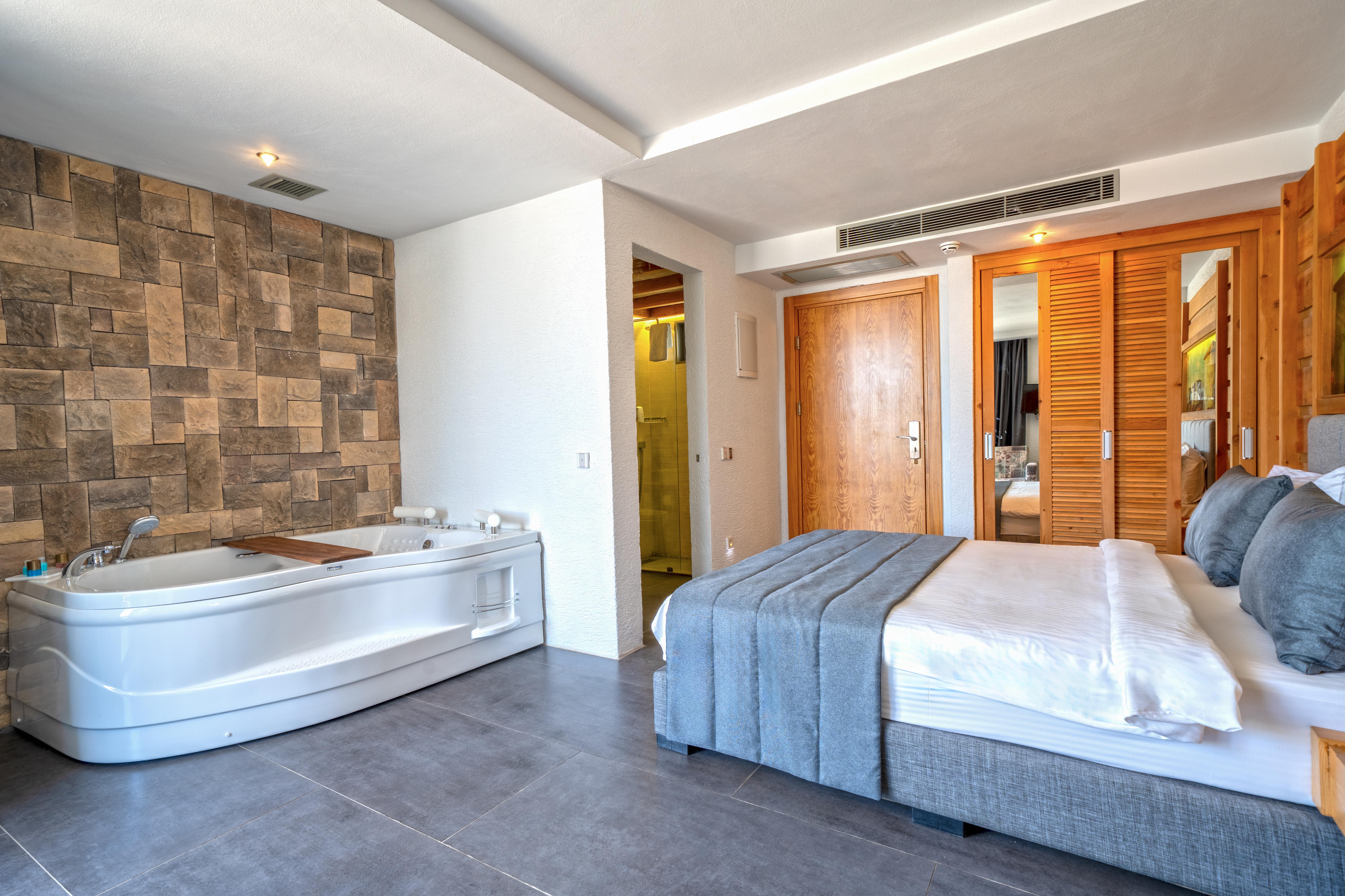 Junior Suite Deluxe with Balcony