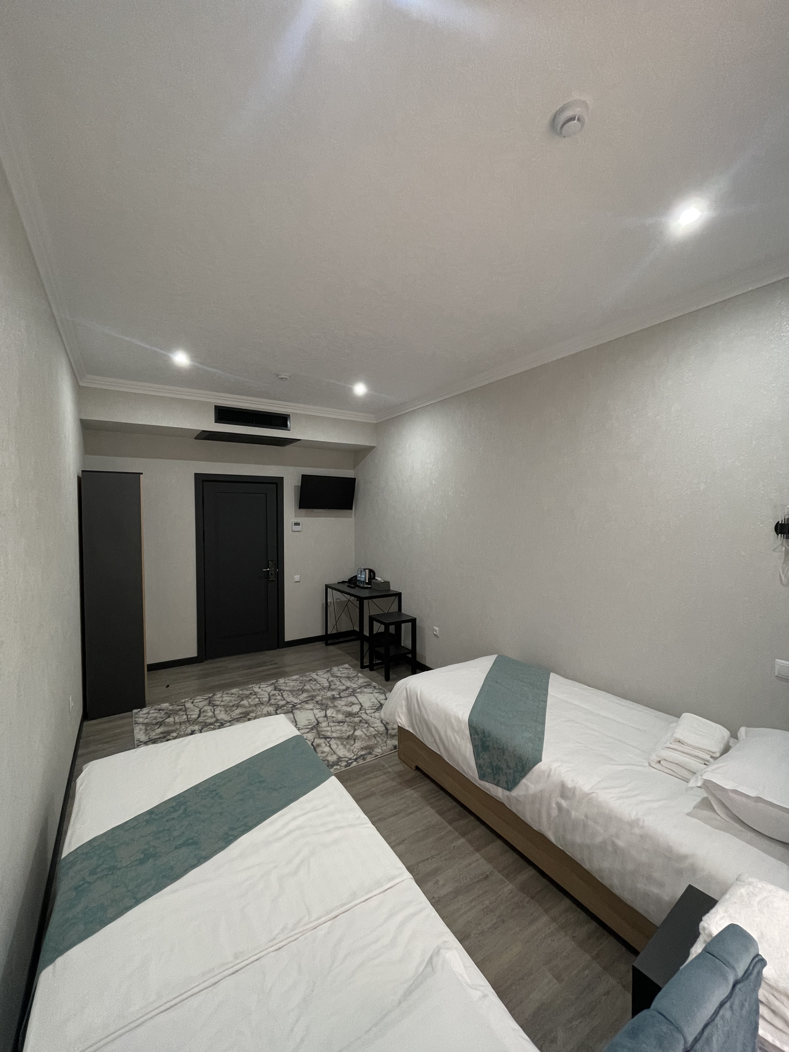 Double or Twin Deluxe Two Beds