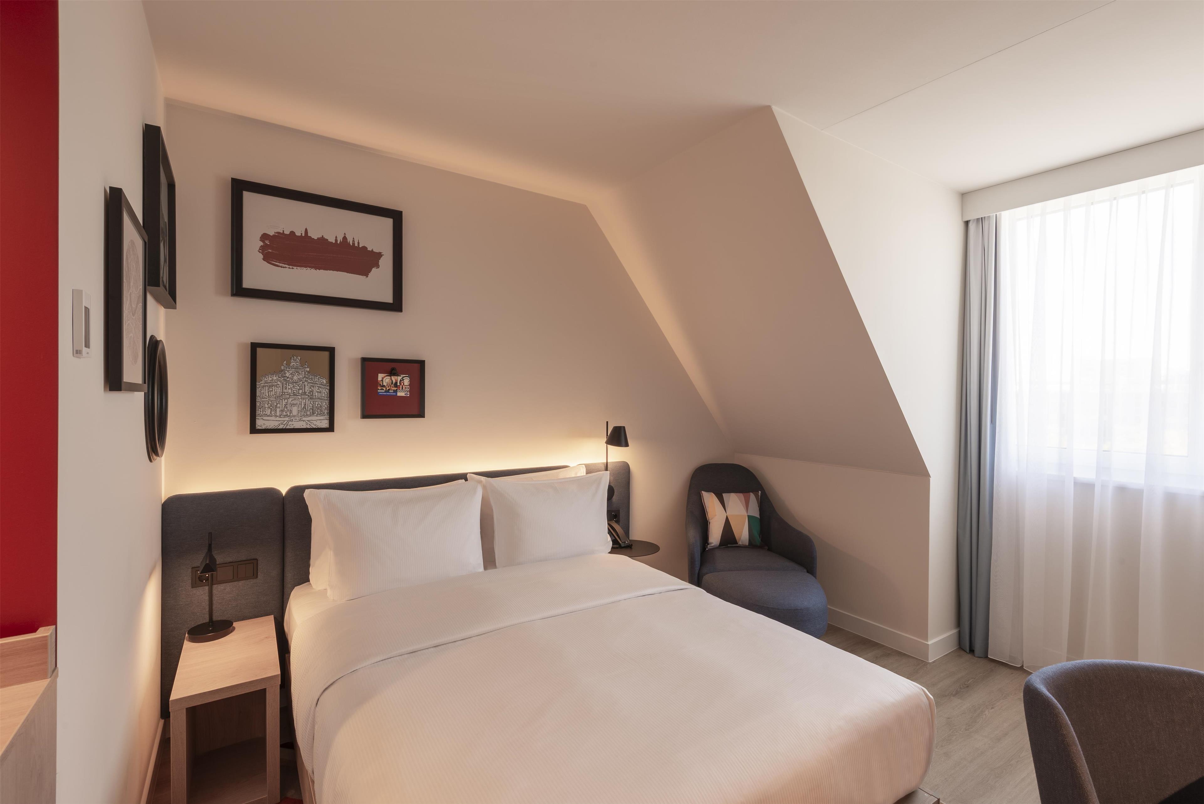 Double Queen Size Bed