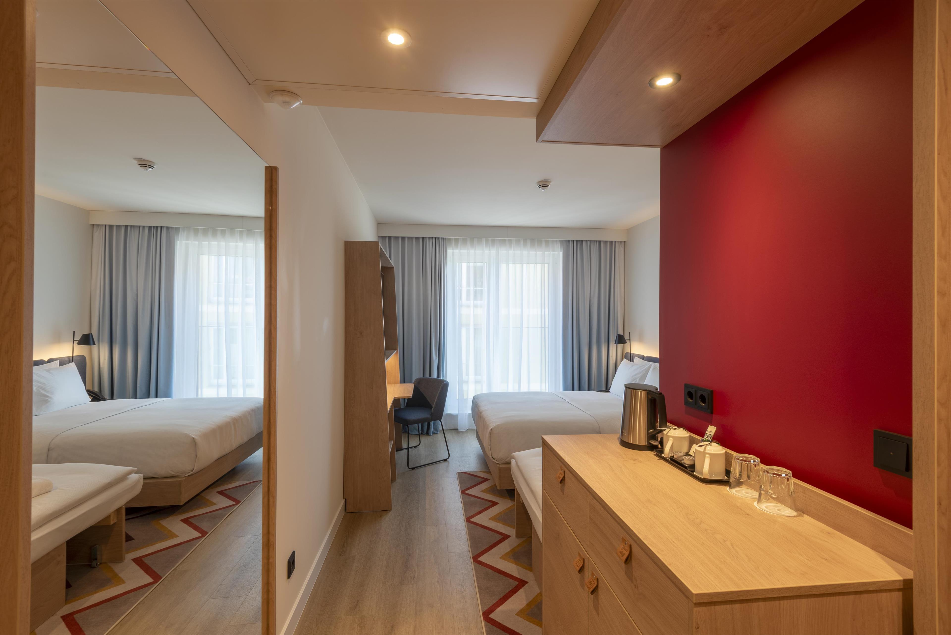 Double Queen Size Bed