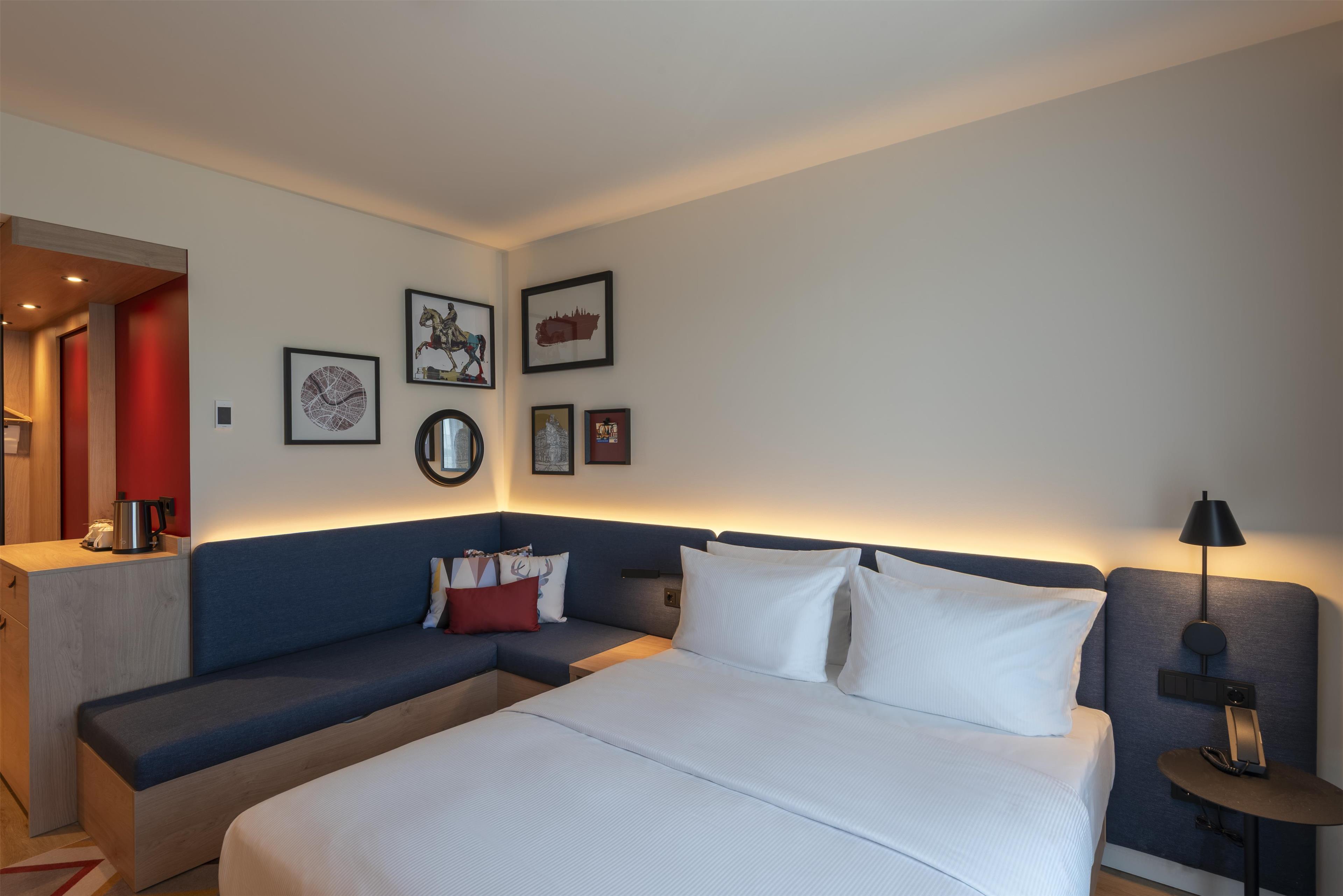 Double Queen Size Bed